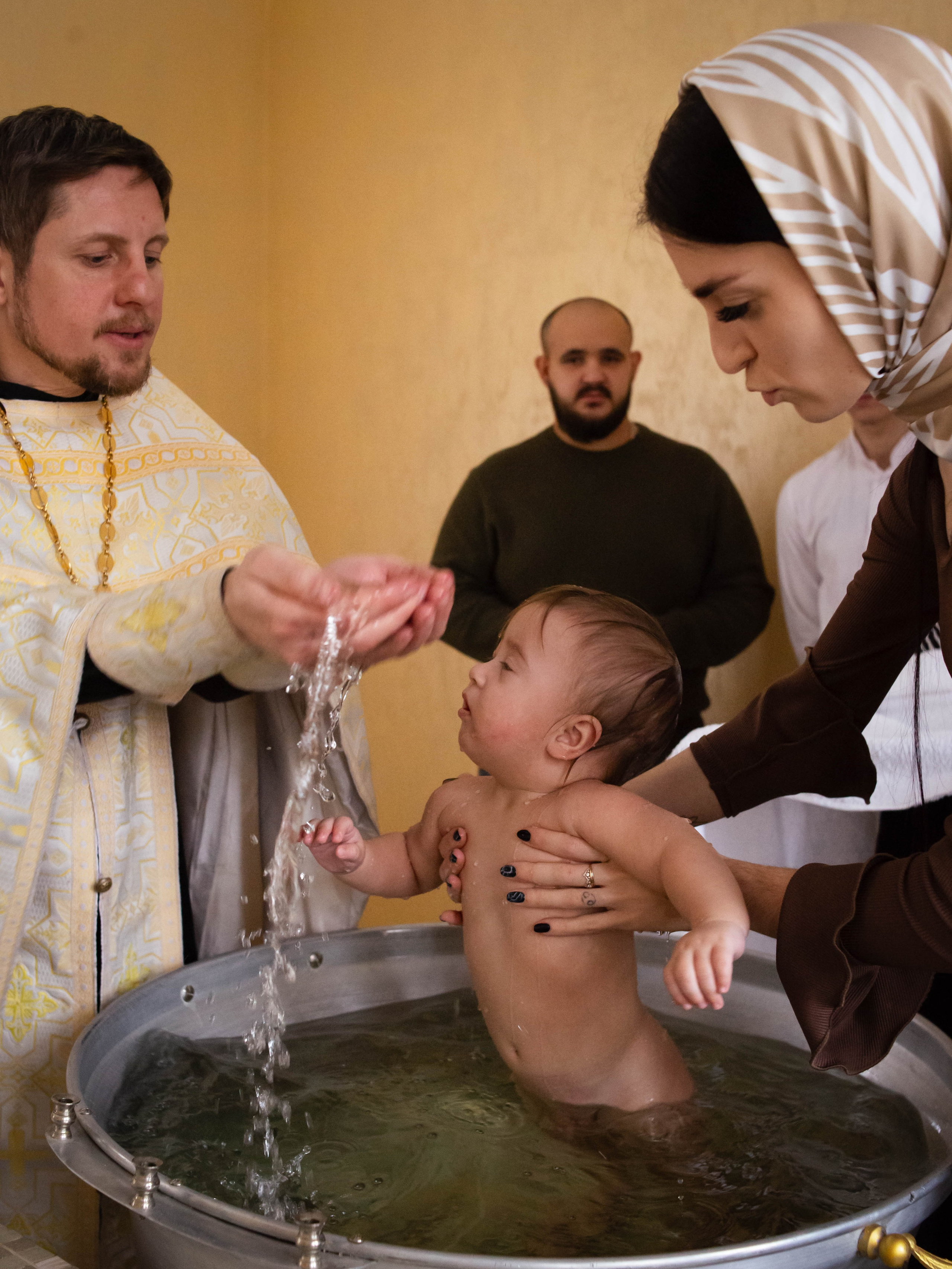 Крещение Эмира. Семейный фотограф Софи Симакова в Волгограде и Волжском