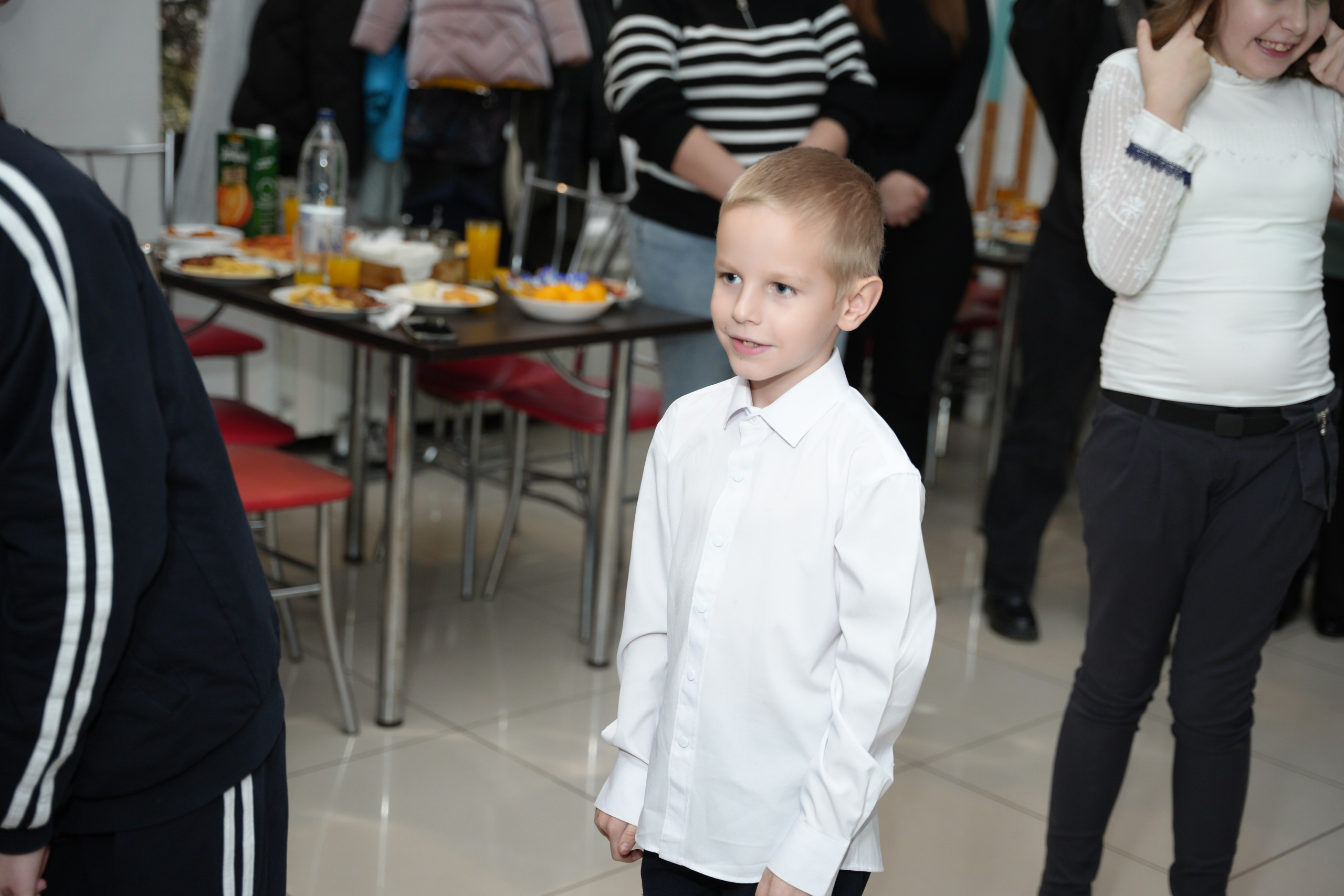 Социально —благотворительная акция «Ты в этом мире не один», посвященная Международному дню инвалидов. ВЫПУСКНЫЕ АЛЬБОМЫ, Школьный фотограф, семейный и свадебный в Саратове и области Ольга Плаксина