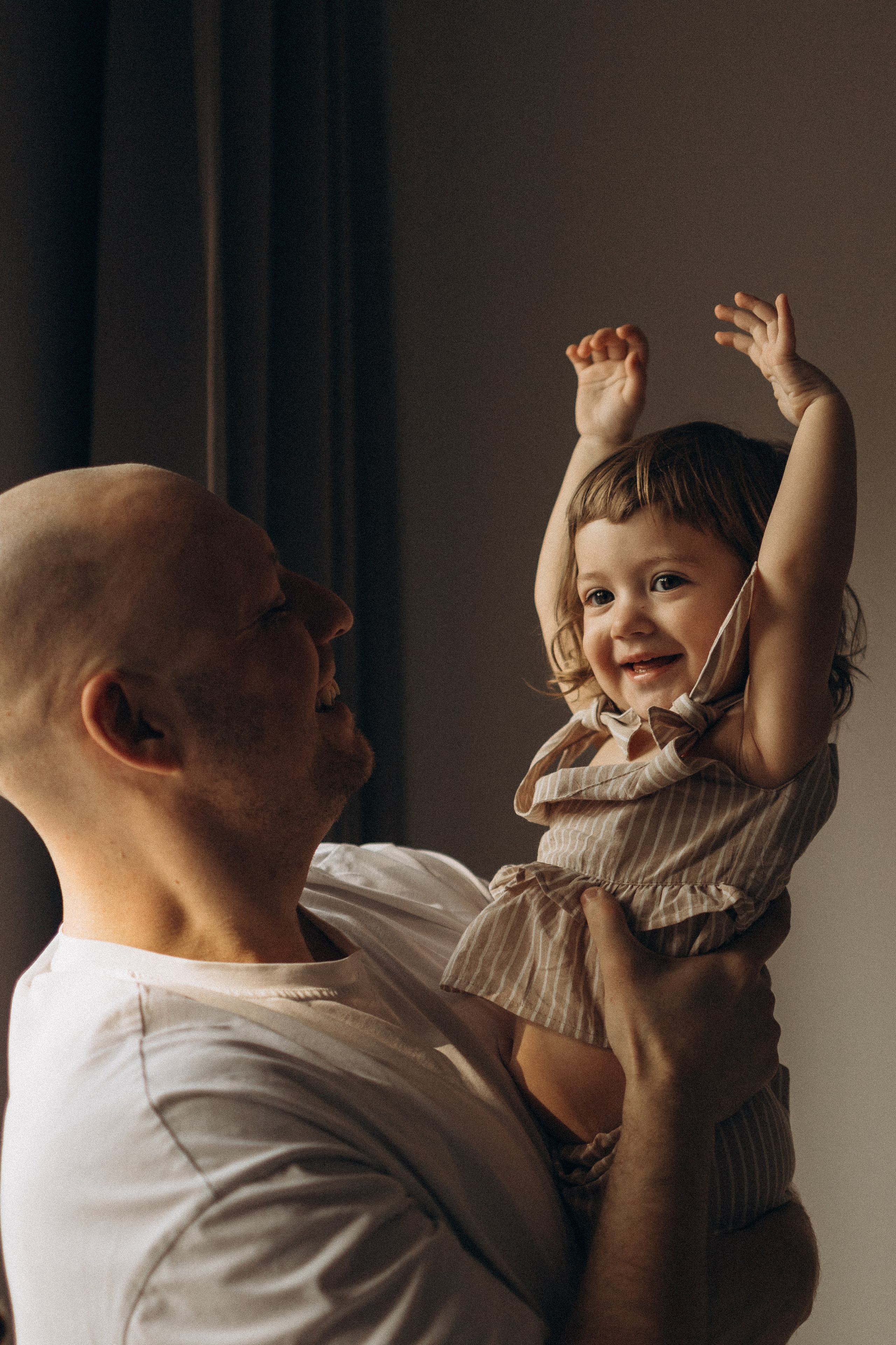 Семейные фотографии дома. Семейный и детский фотограф Москва