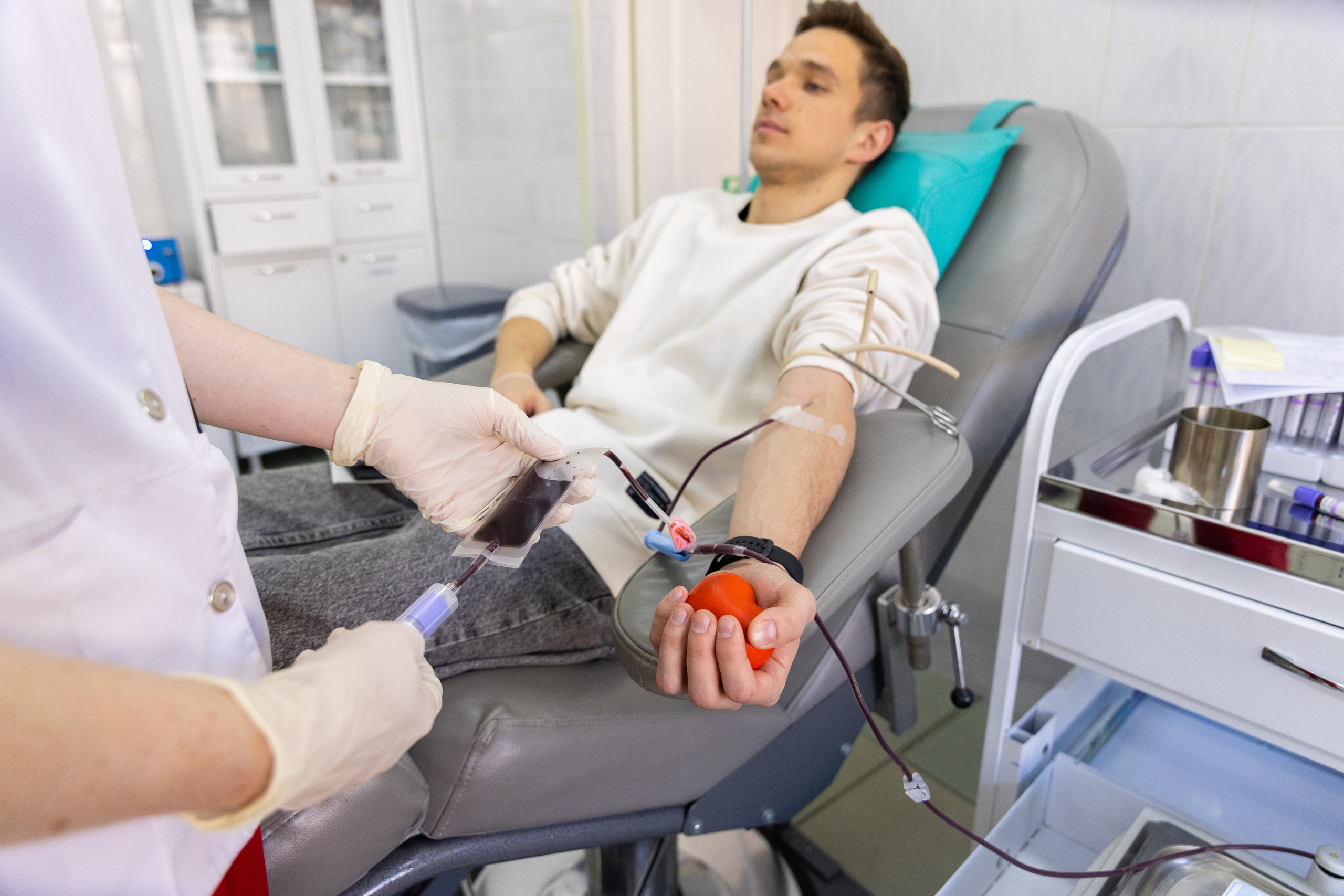 Донорство, краевая станция переливания крови, г. Владивосток. Олег Катакинов| Репортажный фотограф в городе у моря (Владивосток)