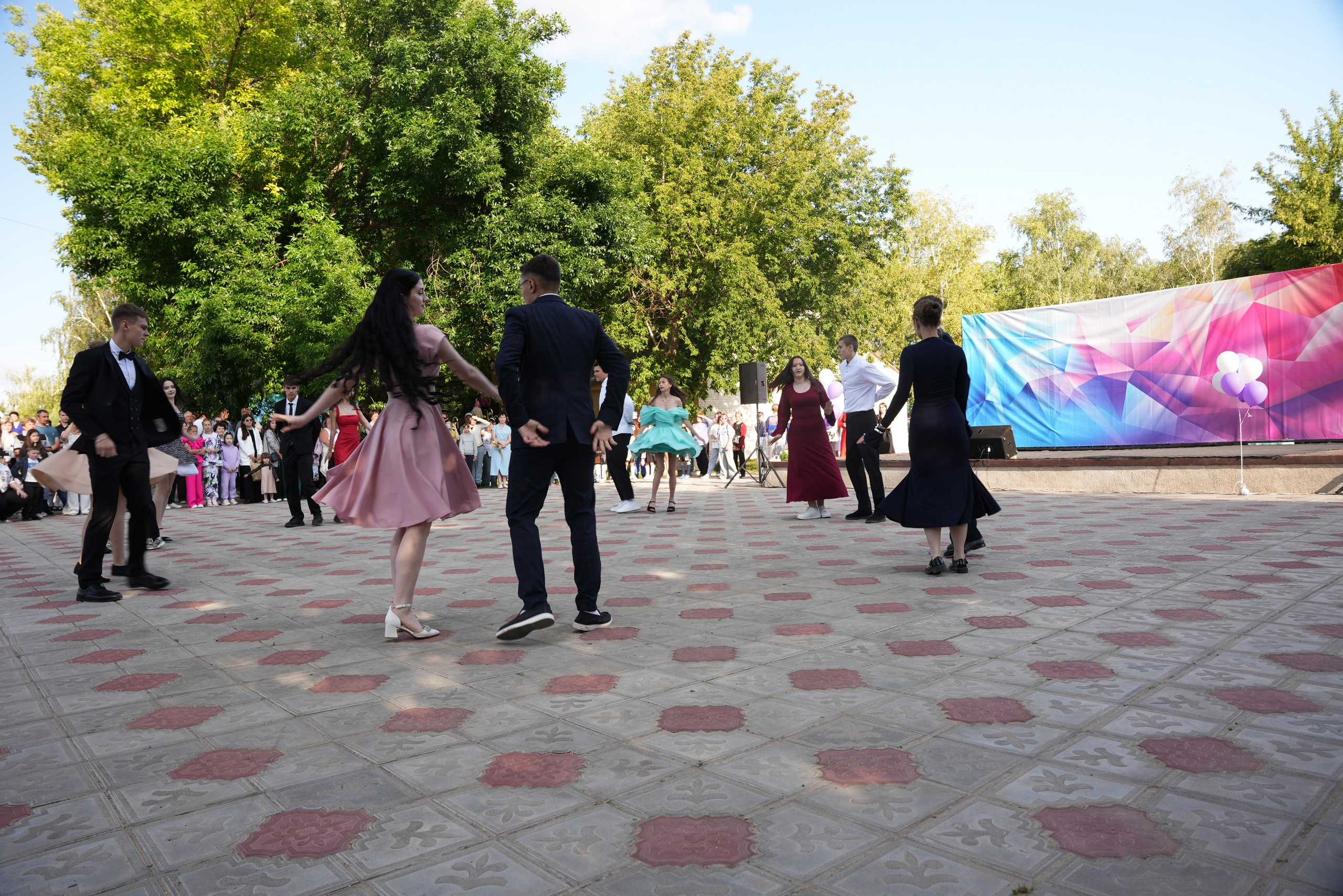 Выпускной в парке. Ольга Плаксина фотограф в Саратове