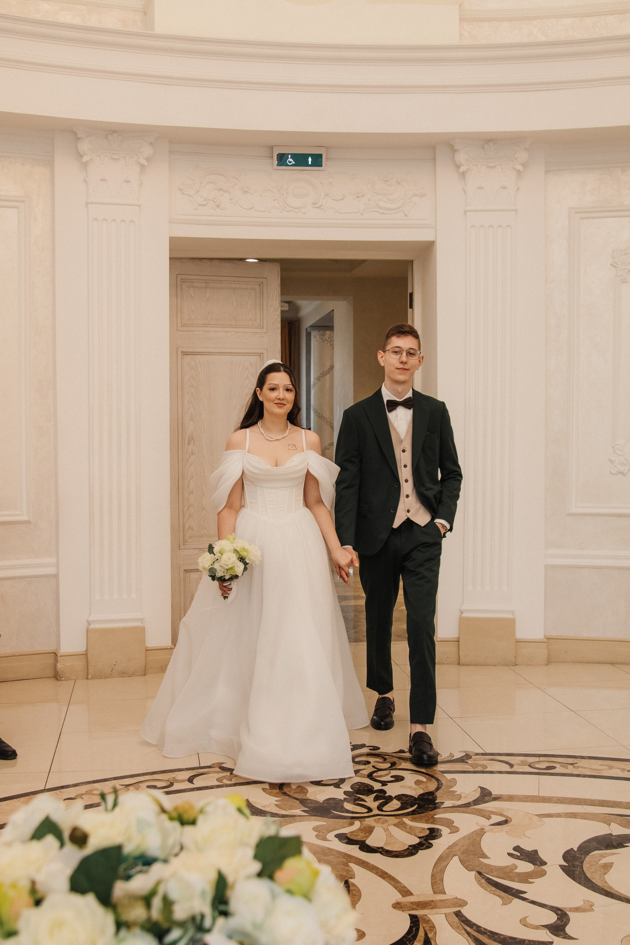 Арина и Александр Ботанический сад, ЗАГС Центральный. Фотограф Новосибирск