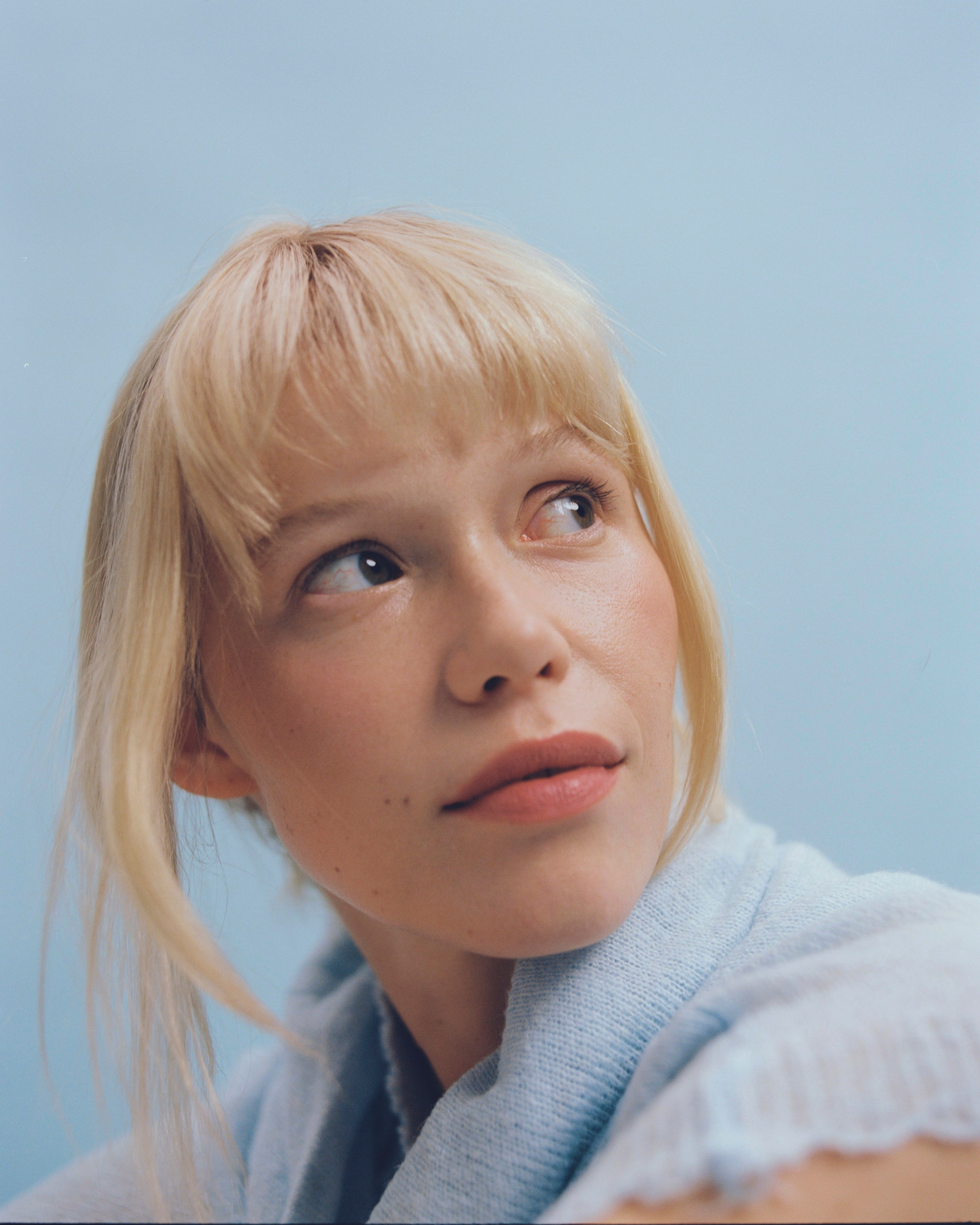 Blue. Алина Азимова бренды одежда обучение плёнка
