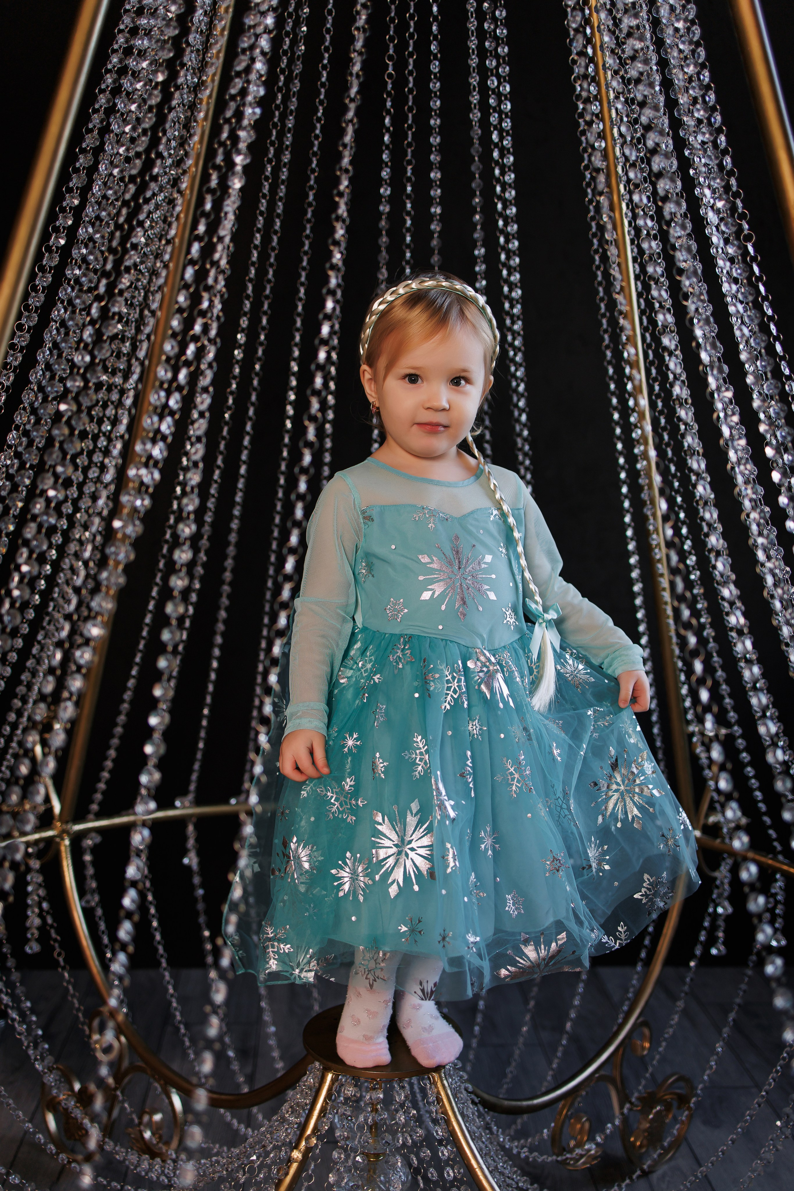 Ваши фотографии. Интерьерная фотостудия Background в Омске