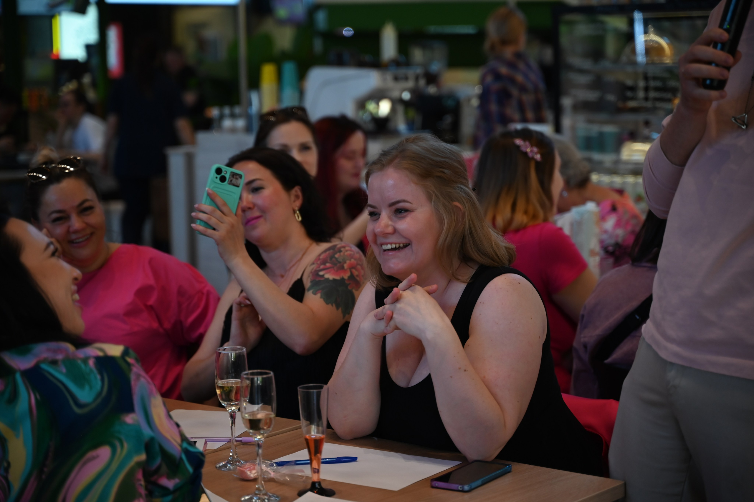 Игра IMOM'S в розовом. Фотограф в Санкт-Петербурге