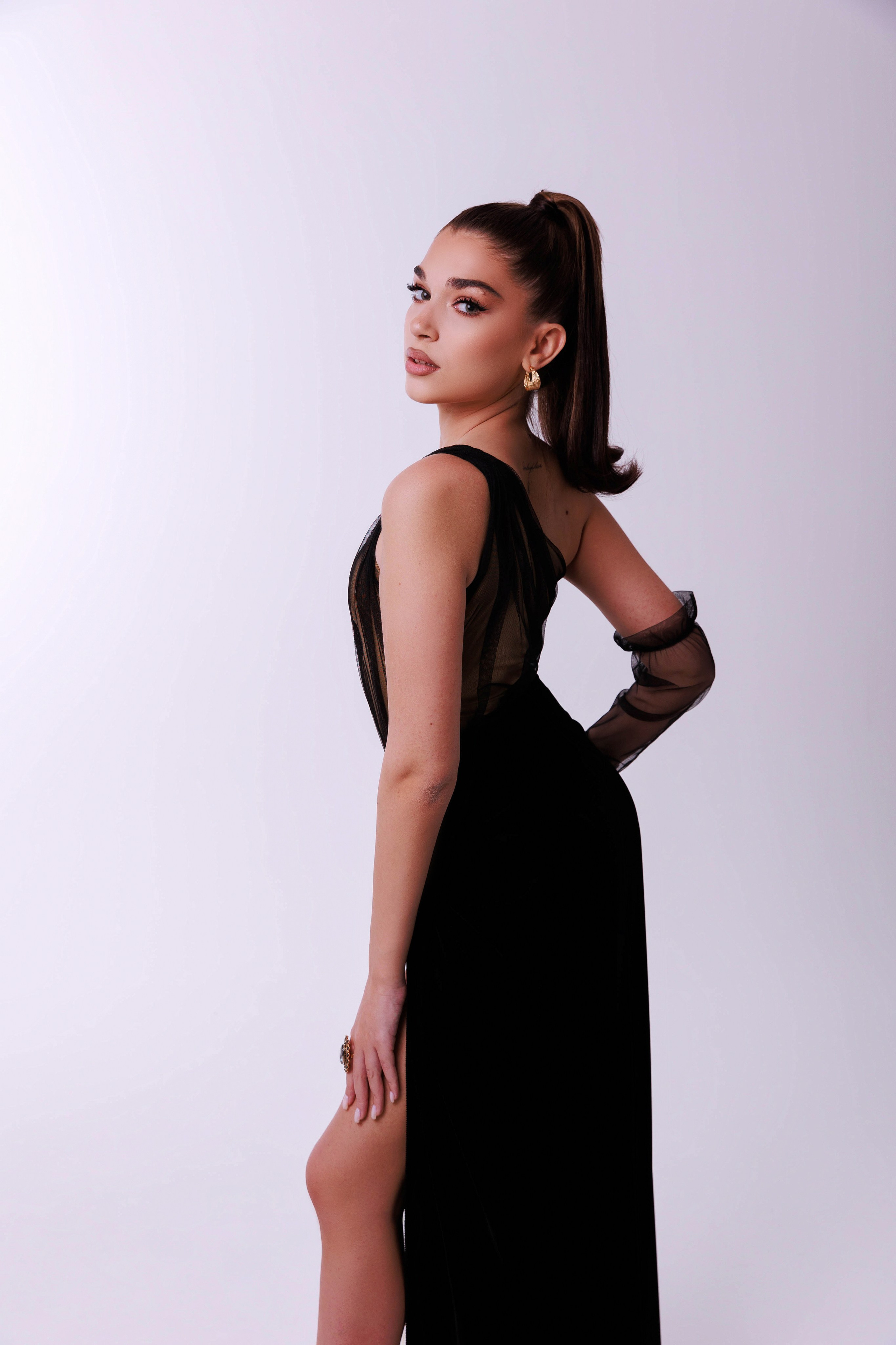 С искусственным светом. Фотограф Полина Лытнева