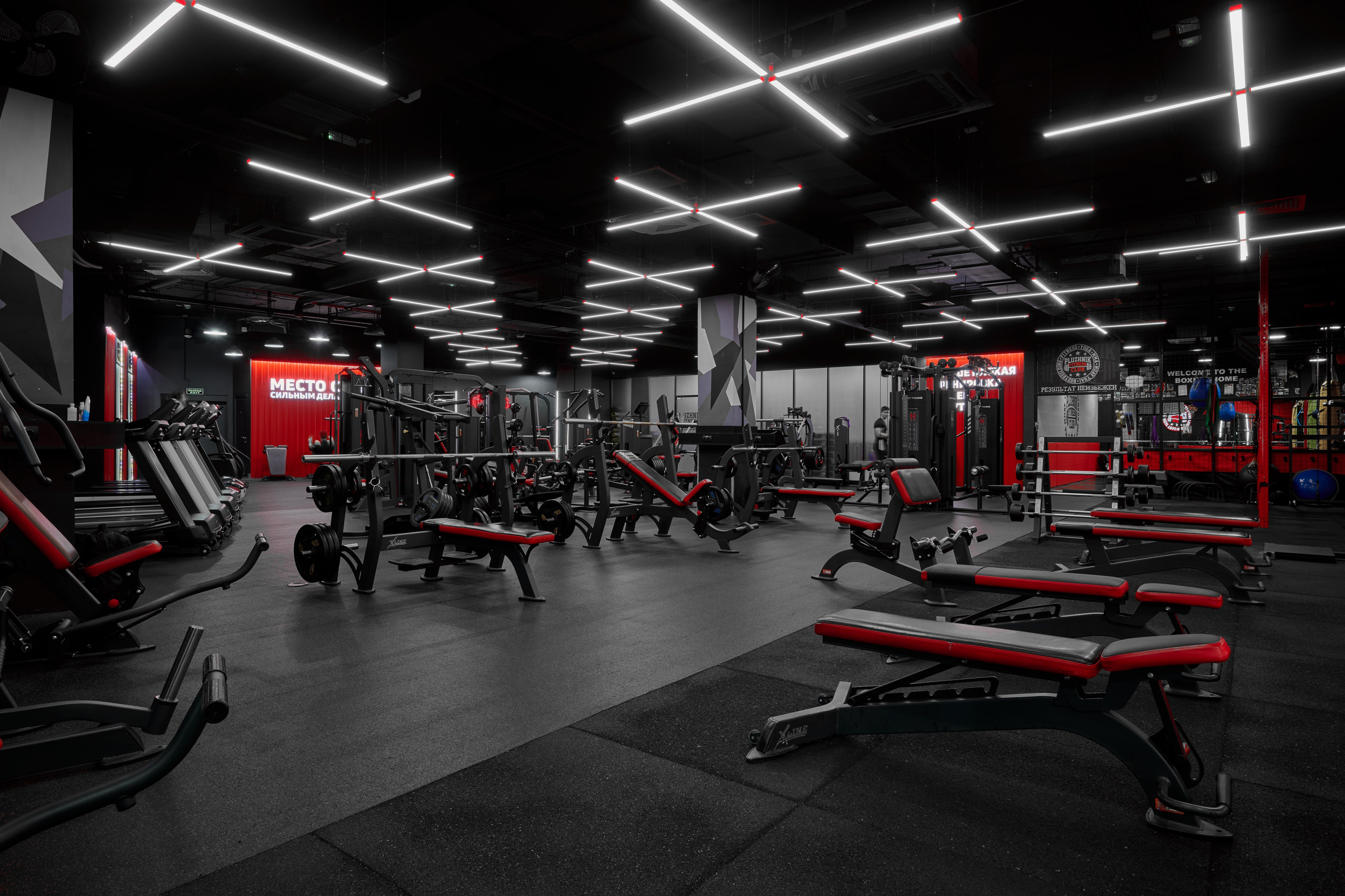 Интерьерная фотосъека фитнес клуба Плужник фитнес. Спортивный фитнес фотограф-видеограф Алексей Нестеров