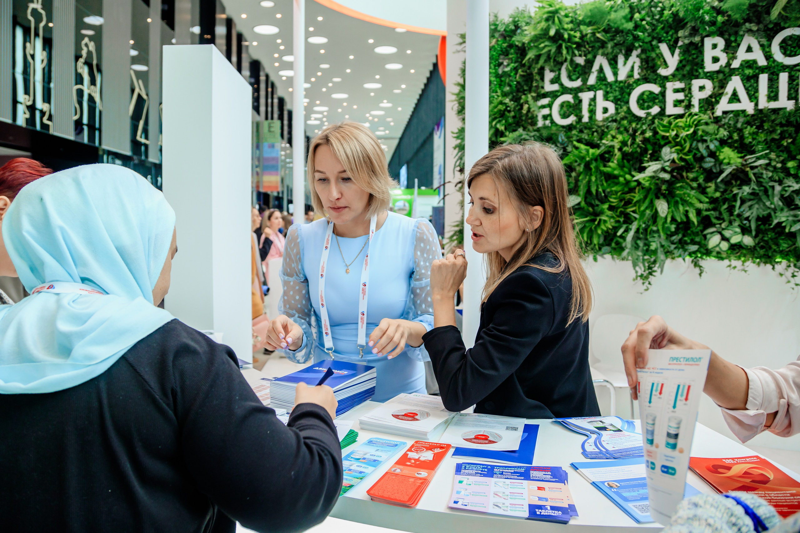 Фотограф на выставку в Спб — заказать съемку в Санкт-Петербурге— Екатерина Ладванова