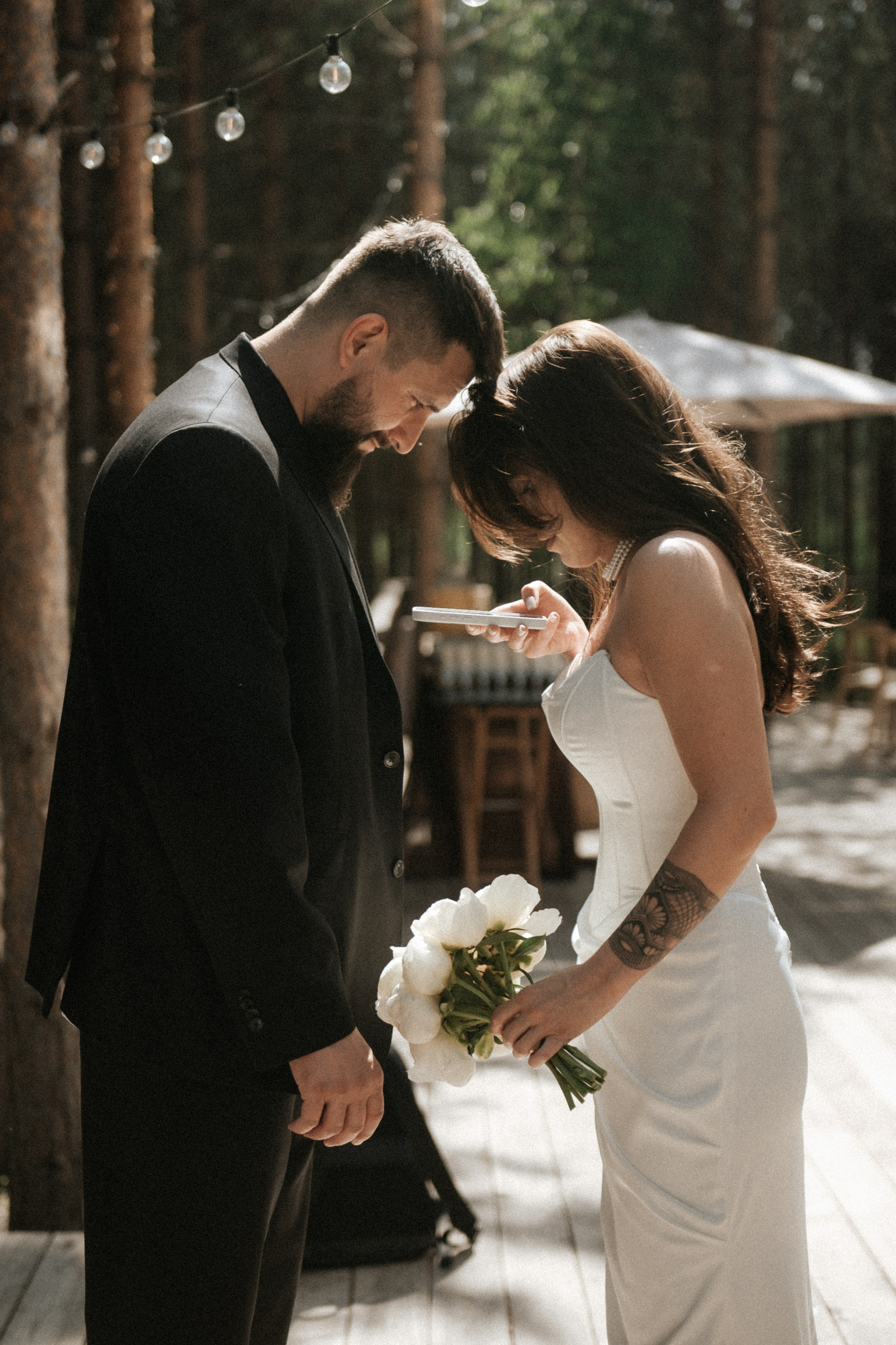 Свадебные фотографии. Фотограф в Барнауле Дарья Бутурлакина. Люби.Цени.Касайся