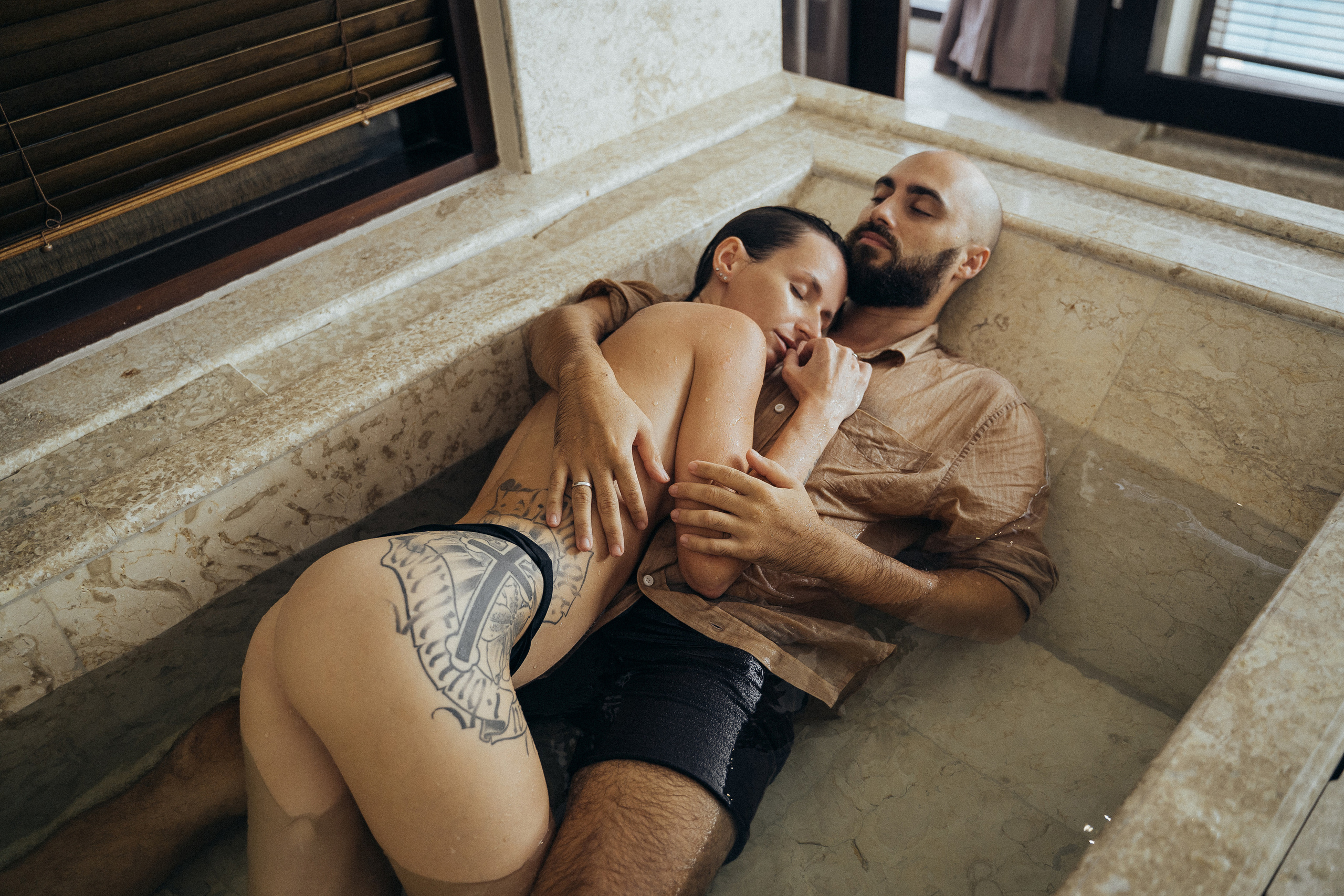Love Story Photography in Tbilisi — Aleksandra Gritsenko
