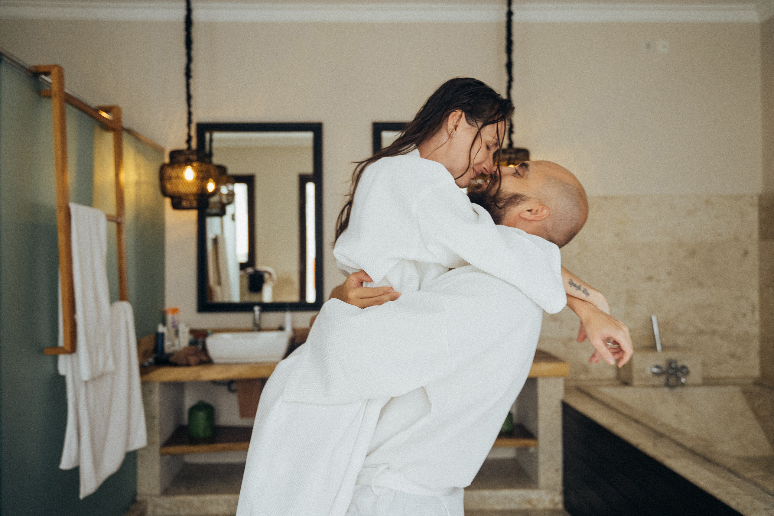 Love Story Photography in Tbilisi — Aleksandra Gritsenko