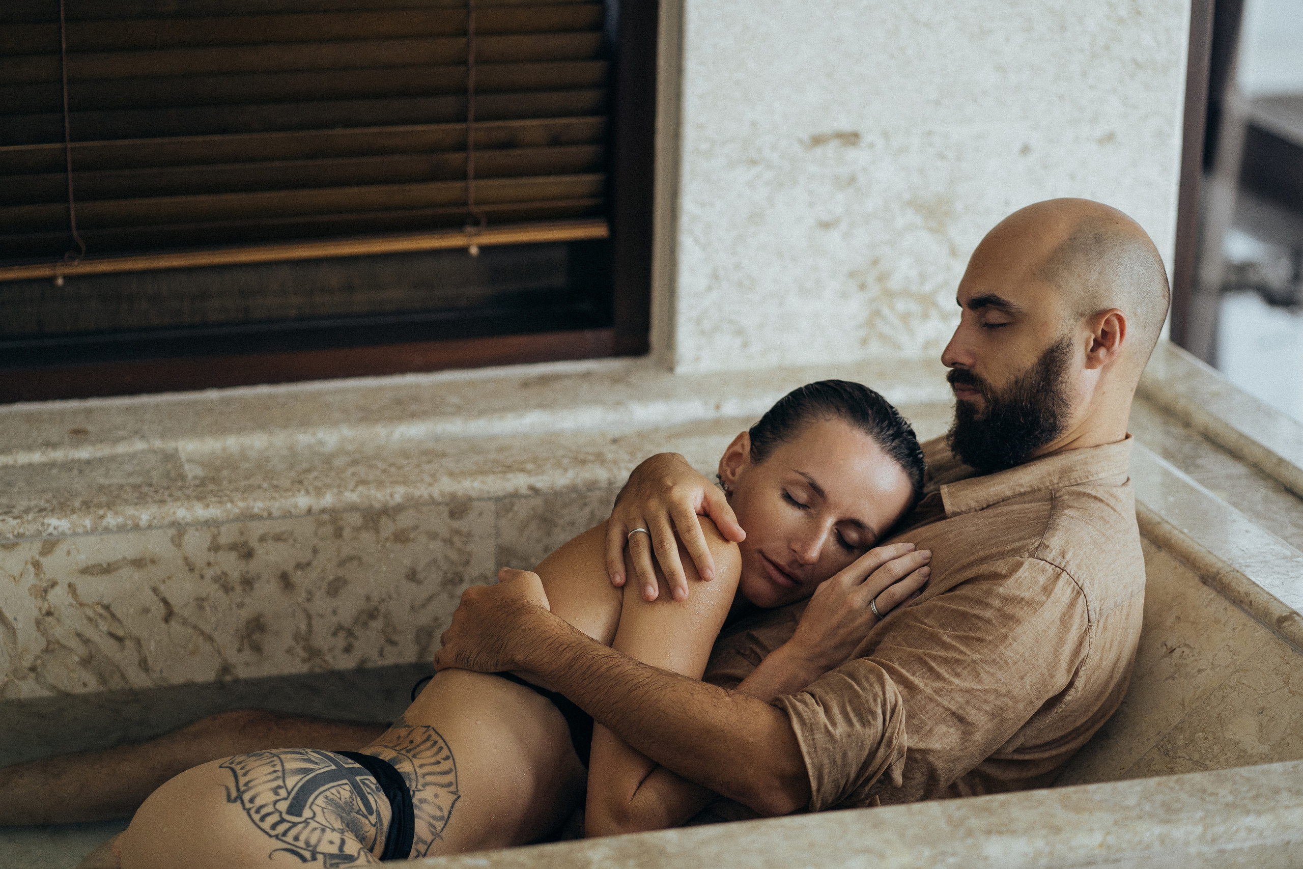 Love Story Photography in Tbilisi — Aleksandra Gritsenko