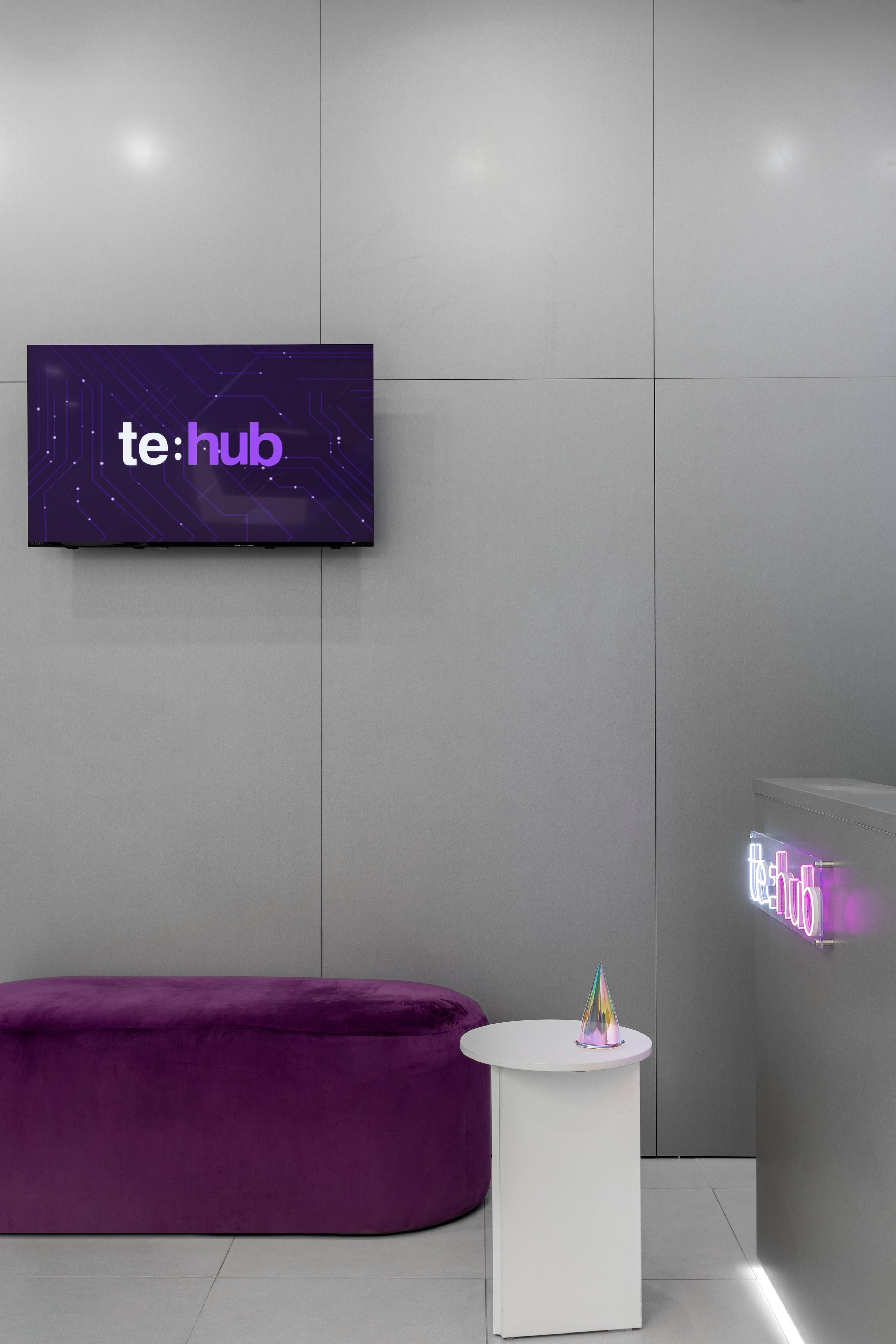 «the: hub» Магазин цифовой техники. Проект «LEN.CO» bureau г. Краснодар. Интерьерный фотограф в Краснодаре Алексей Шмуль