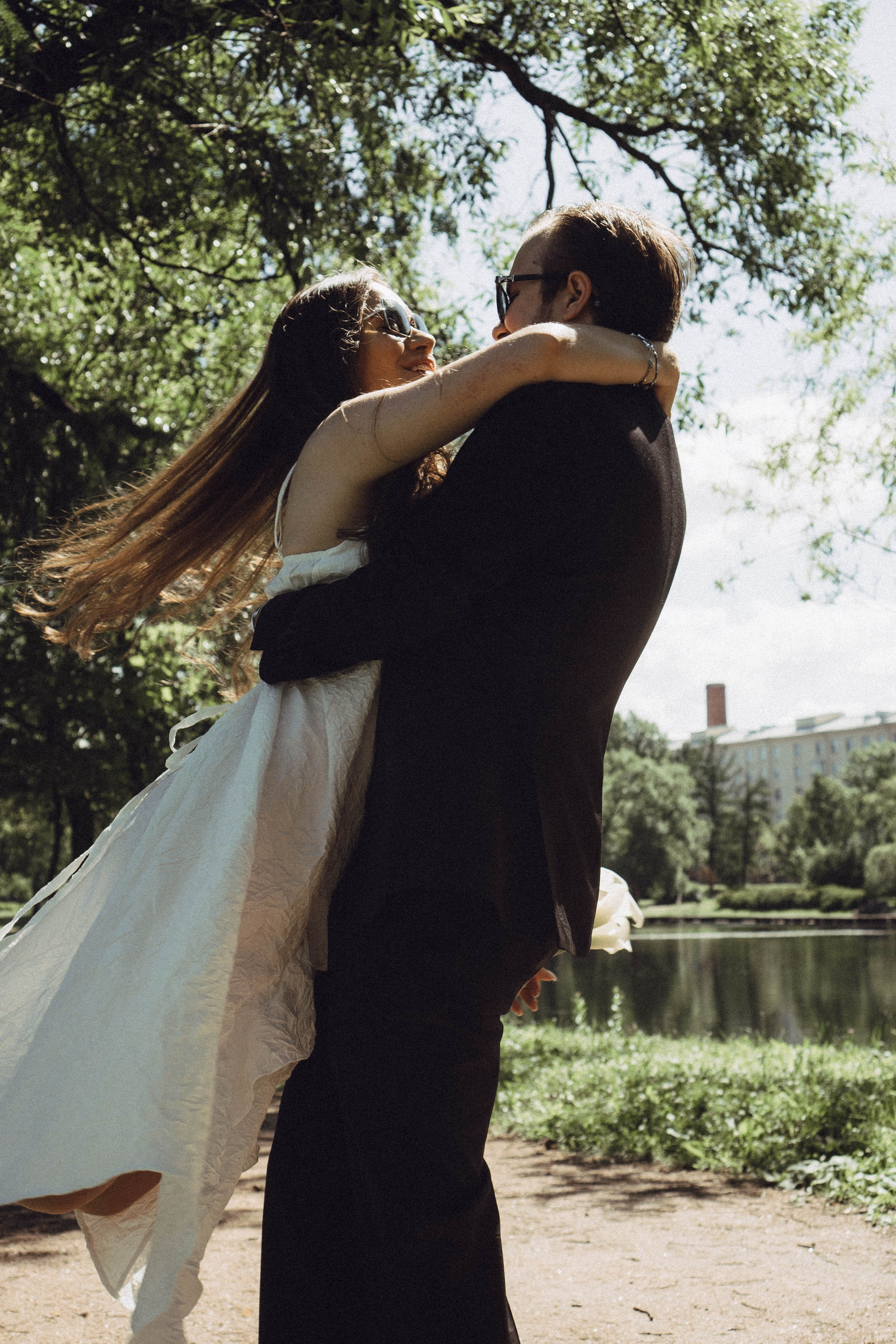 СВАДЕБНАЯ СЬЕМКА В ПАРКЕ ПОБЕДЫ И ПРОГУЛКА ПО МОСКОВСКОМУ ПРОСПЕКТУ. Профессиональный фотограф, Санкт-Петербург — Виктория Богомолова
