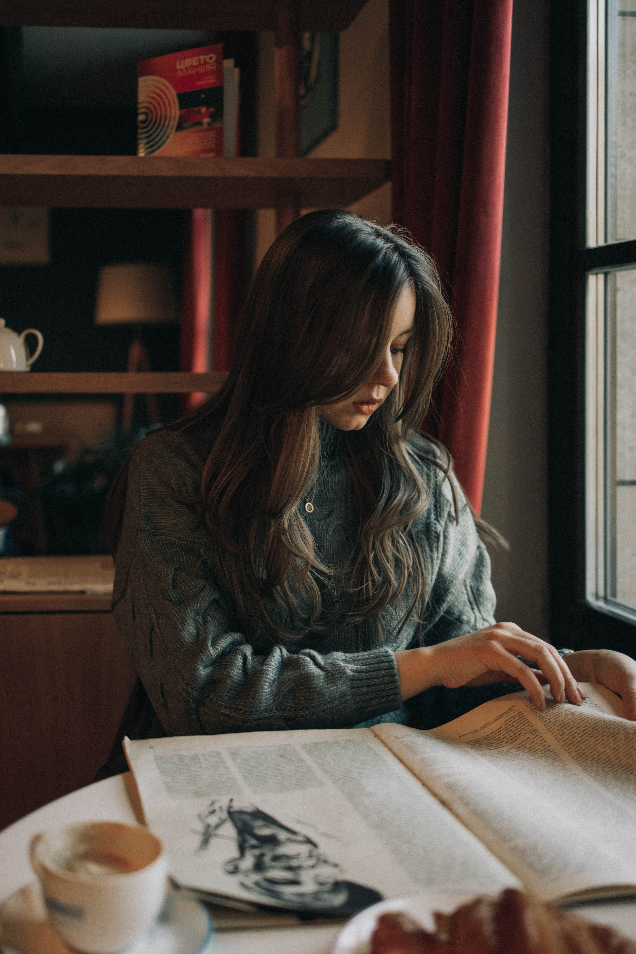 Мария прогулка в центре. Фотограф lifestylе в Москве Пшеничная Анастасия