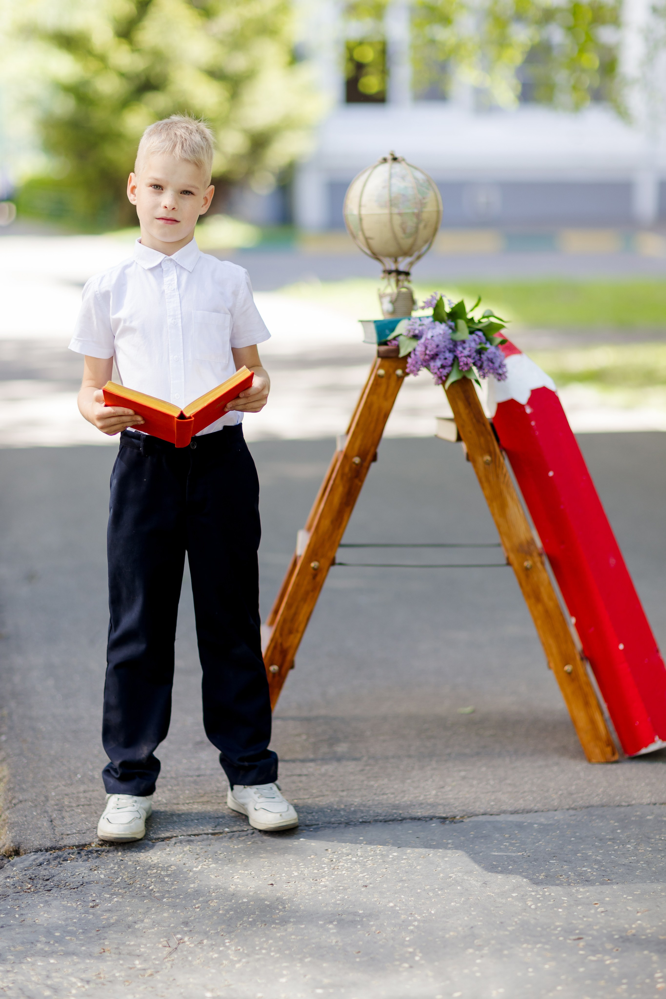 Весенняя съемка в начальной школе для первоклашек. Выпускные альбомы в Зеленограде и Москве