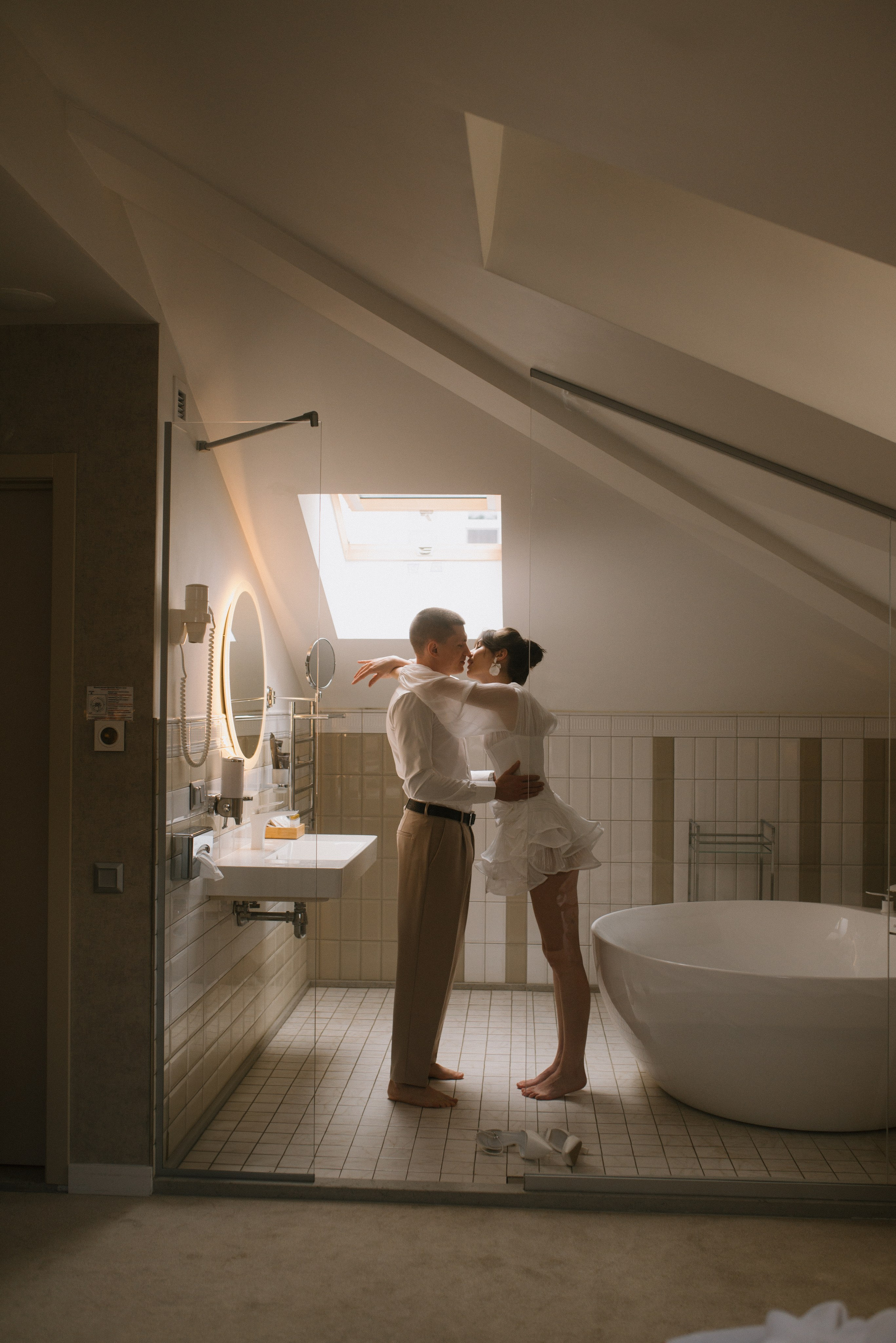 Евгений & Анастасия (отель/роспись). Свадебный, семейный, женский фотограф в Москве, Мытищах, Королёве Ксения Узилле