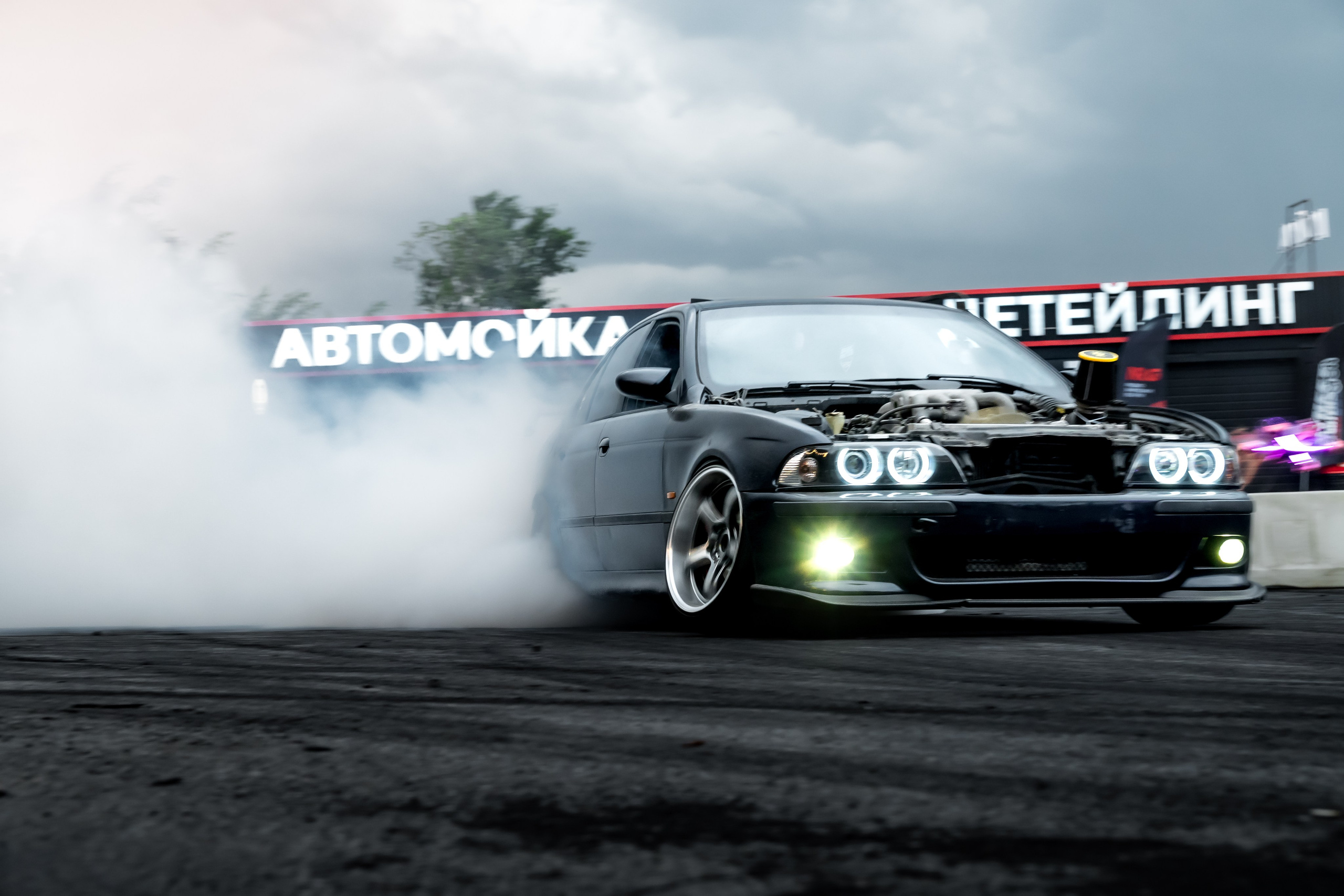 TURBO NIGHT. Opasnophoto