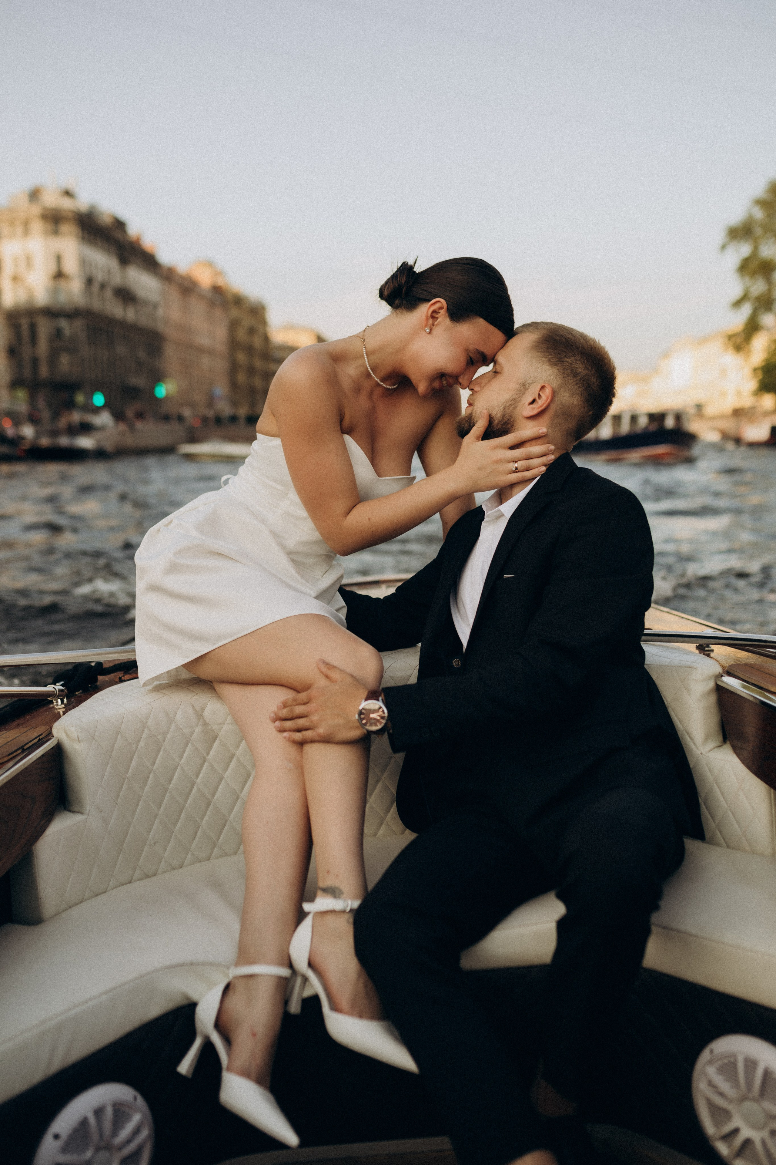 Костя и Лиза|прогулка + катер. Свадебный и love story фотограф в Санкт-Петербурге