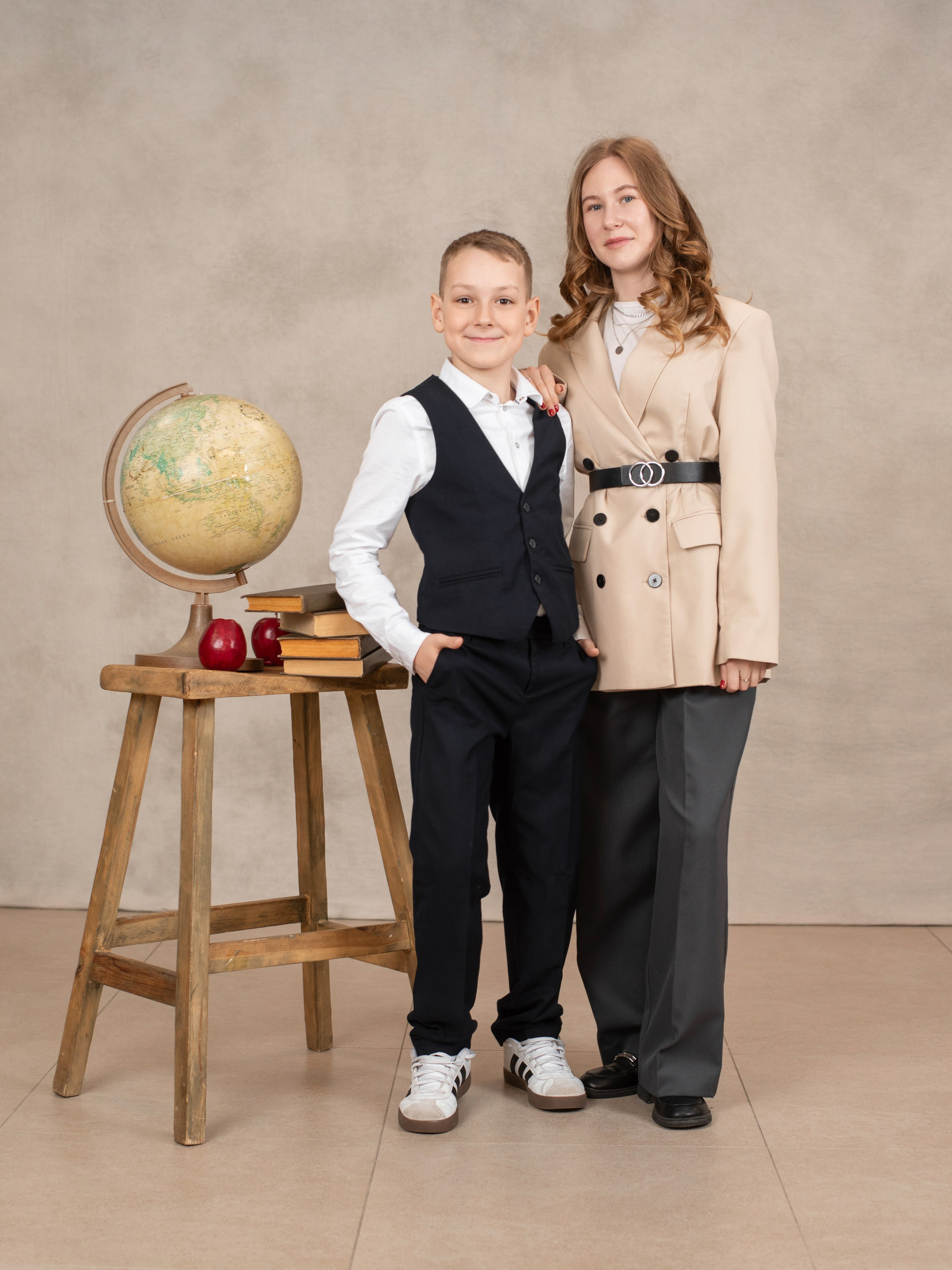 Общие фотографии 1-11 класс. Выпускные альбомы в Тюмени для школ, садов, вузов спортивных секций