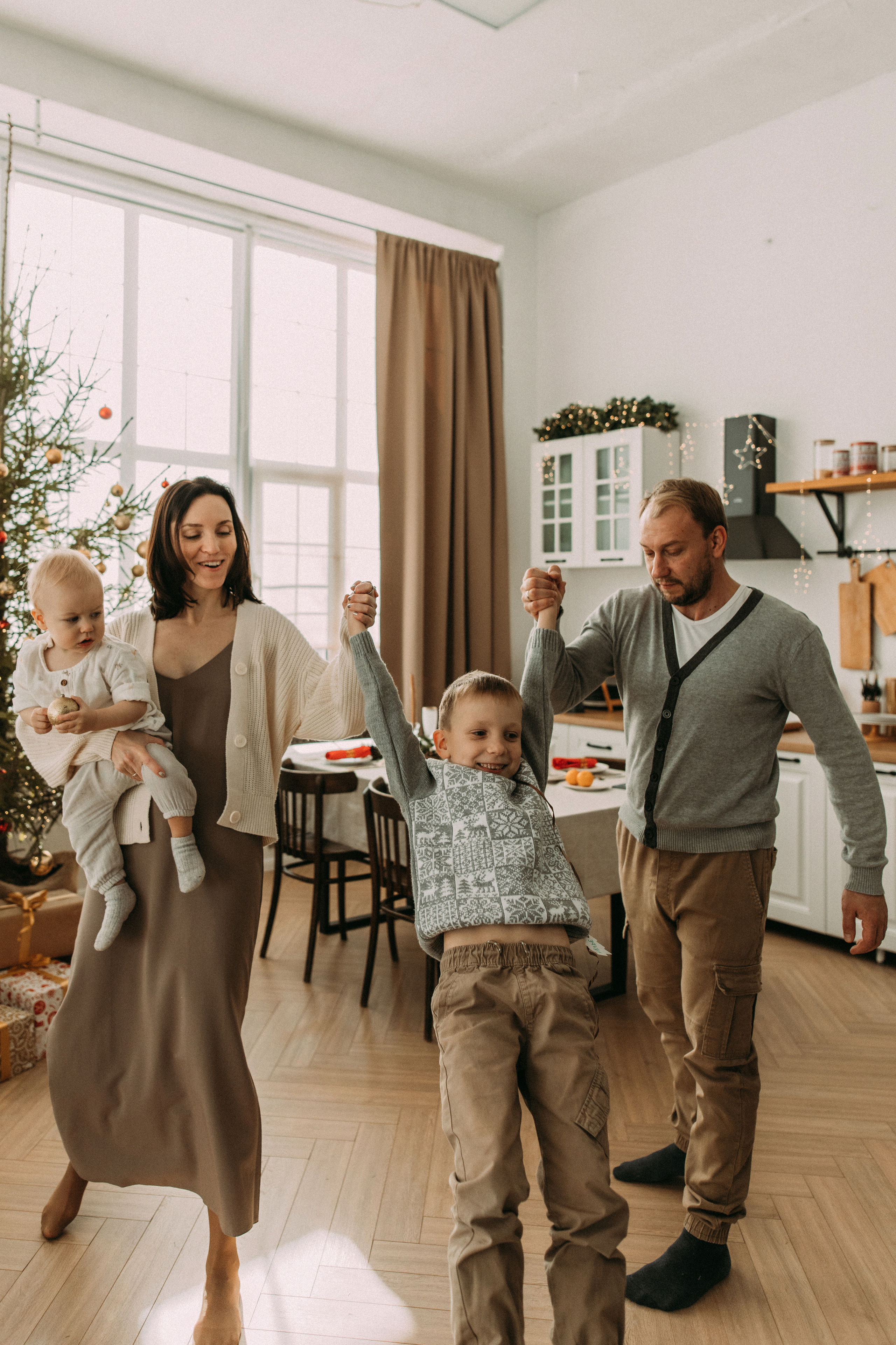 Вика, Лёша, Илья и Лёня. Семейный фотограф и детский фотограф в Волгограде Алеся Бутакова — дет