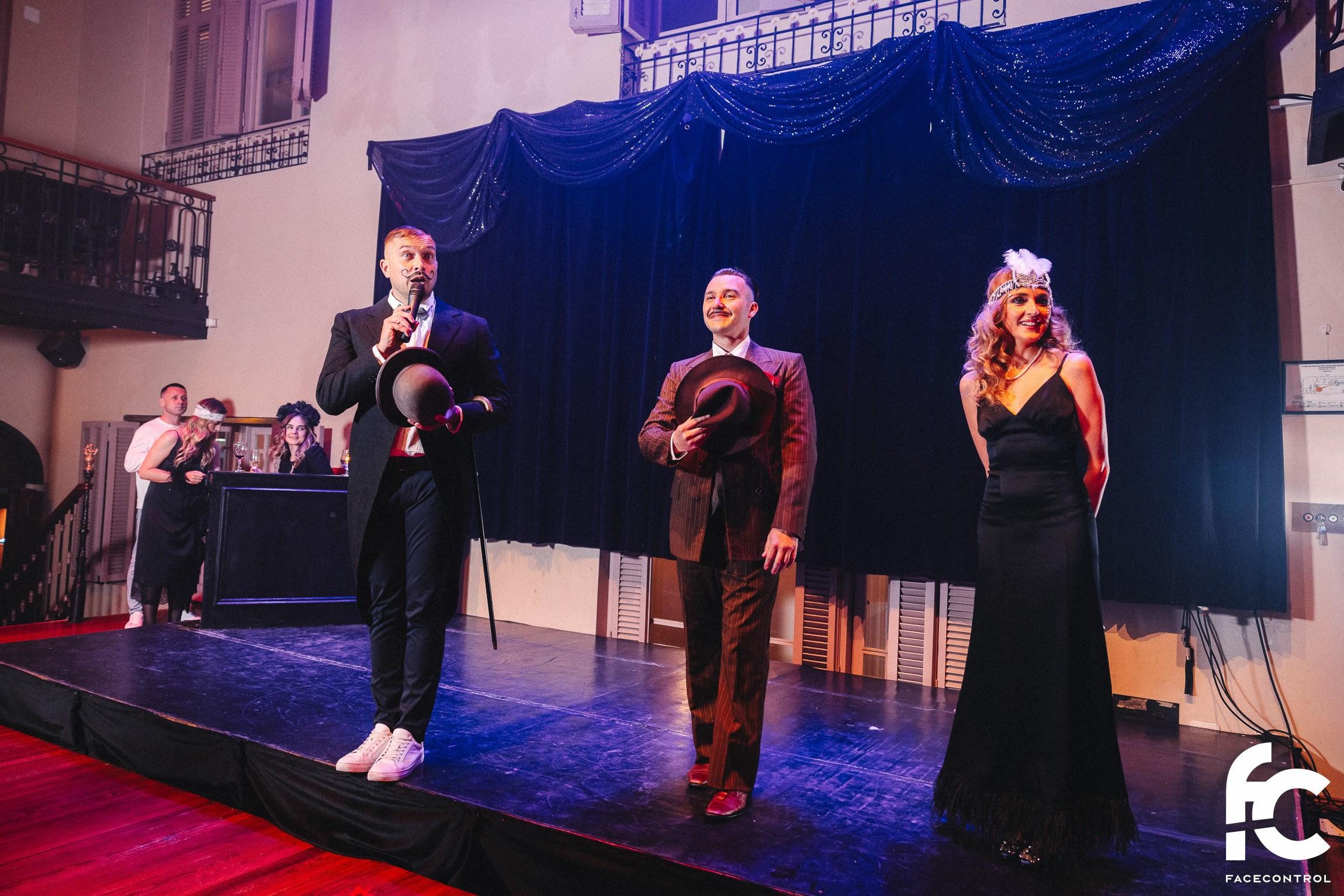 Quest y Tango. Face Control: Crónica social, anuncios de eventos y reportajes fotográficos