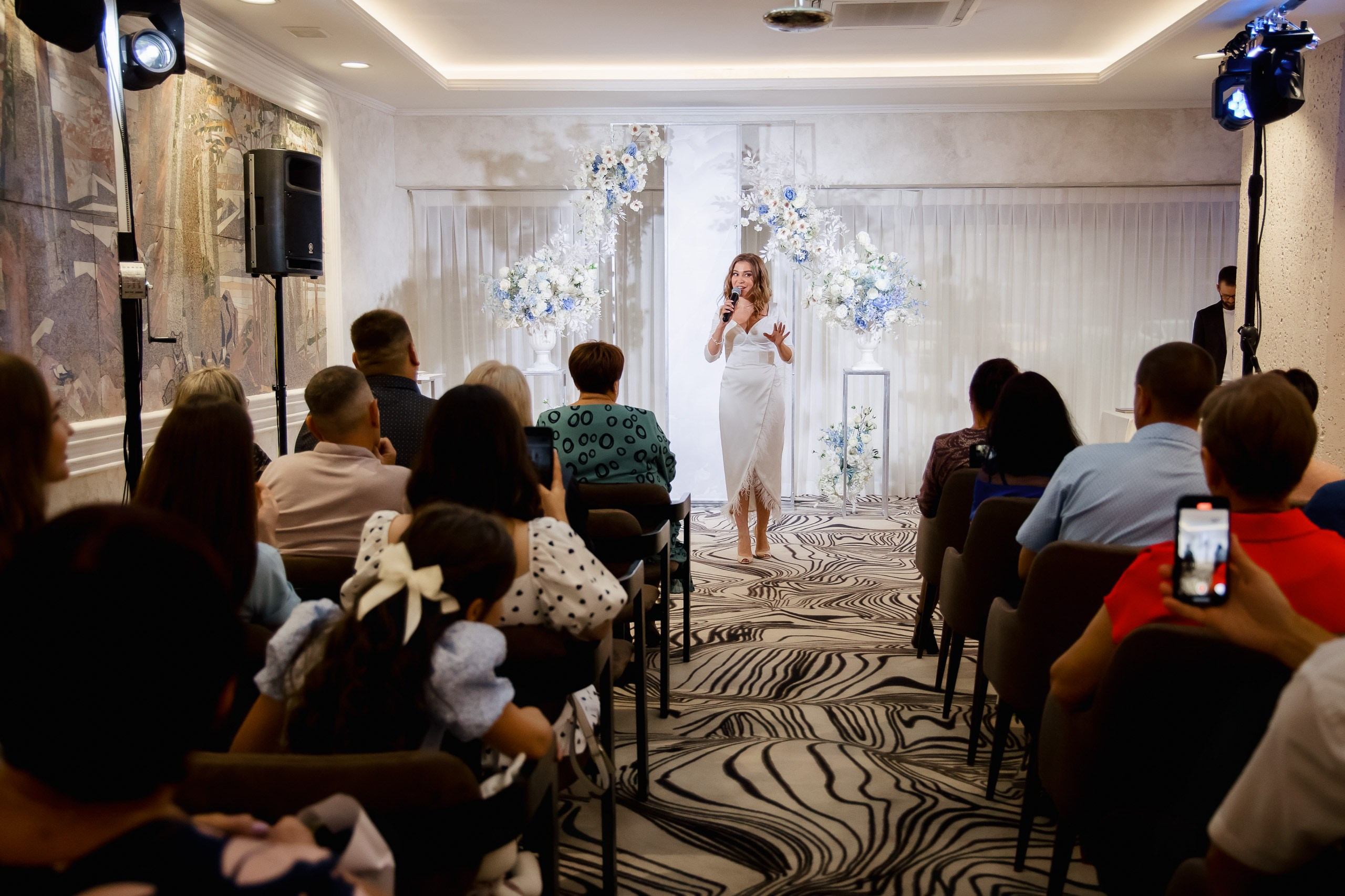 Евгений и Юлия. Совместные сборы. Интурист. Выездная. Фото с Китами. Свадебный фотограф в Хабаровске