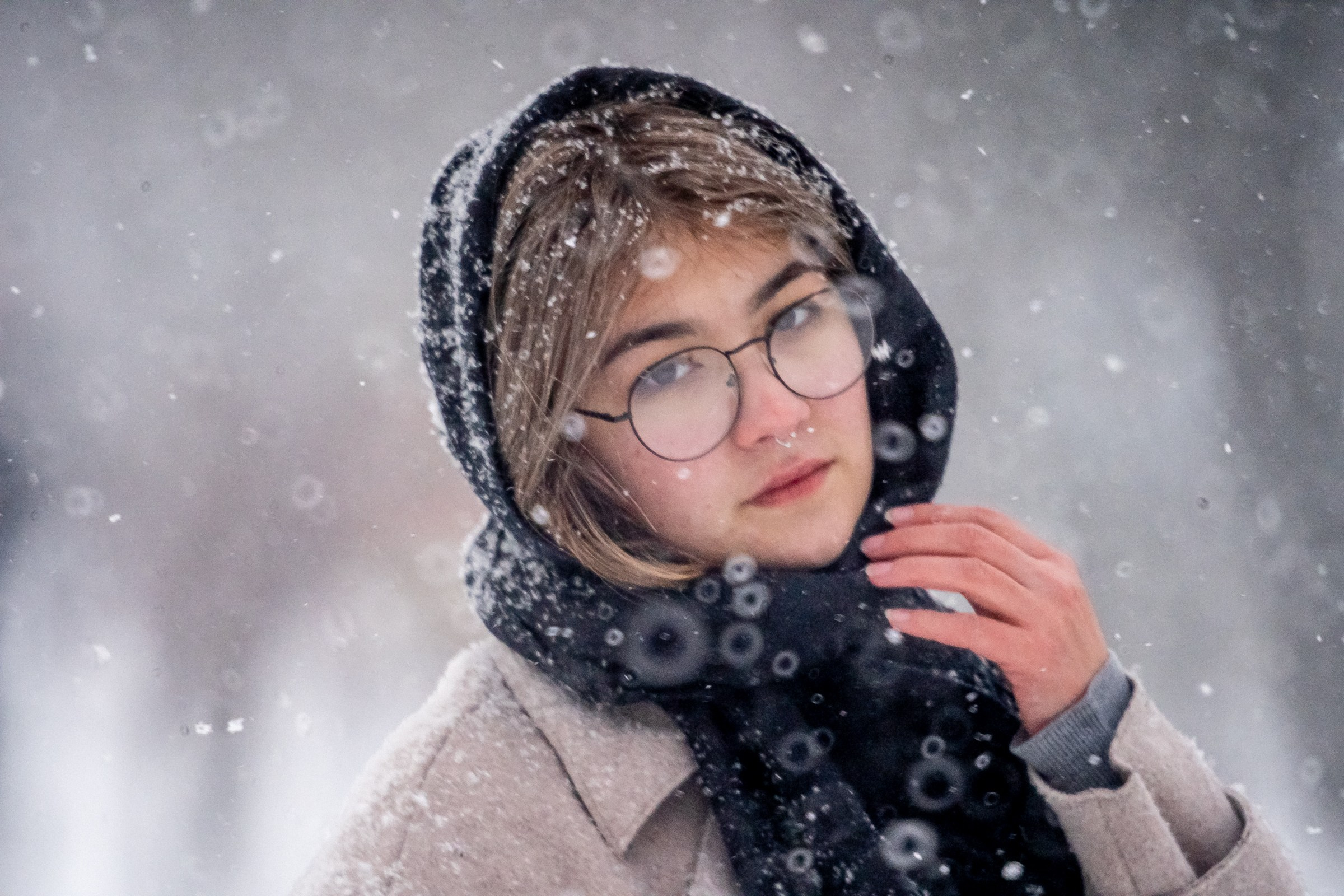 Фрося. Снегопад. Портретный фотограф в Санкт-Петербурге Александр Быстрицкий
