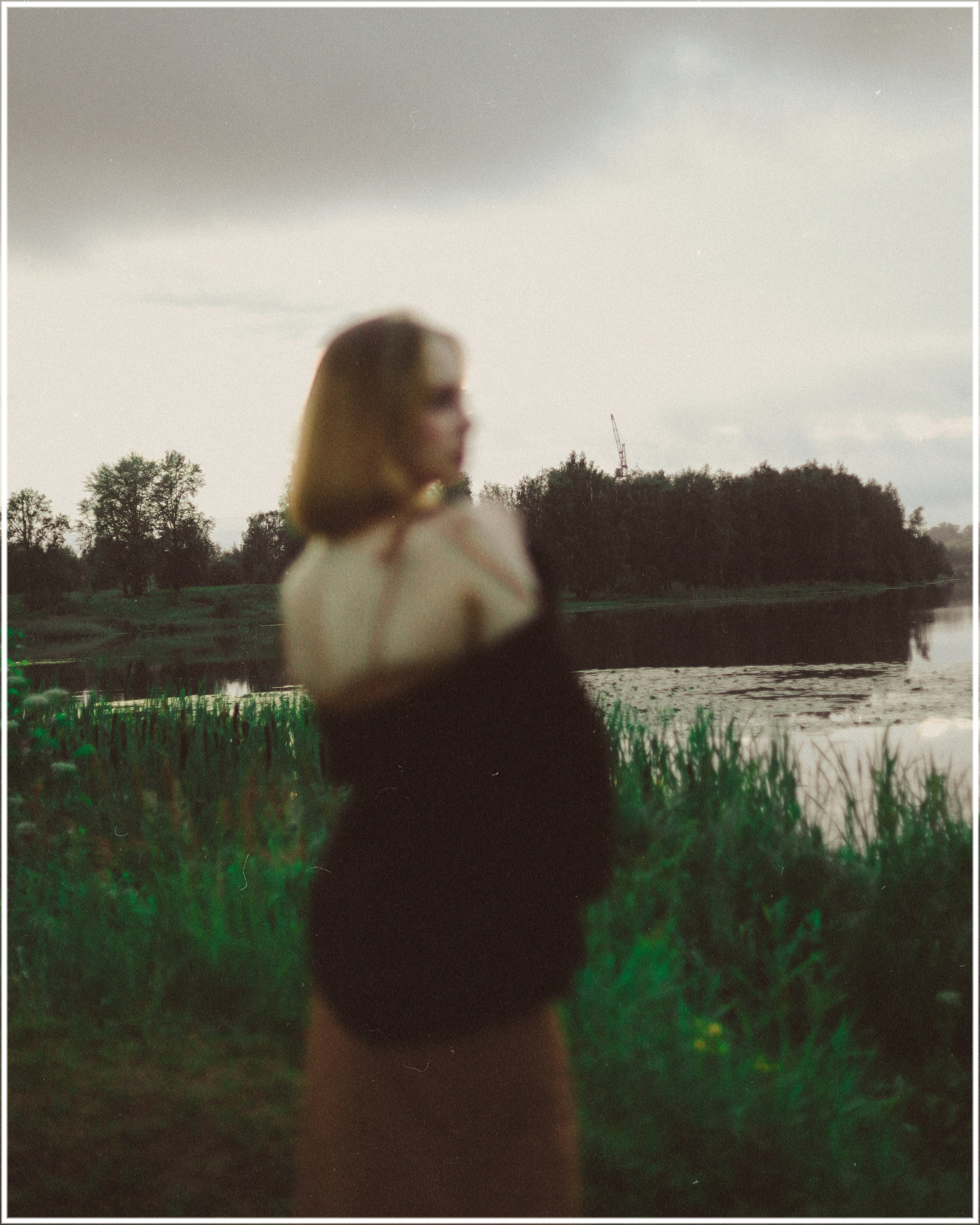 Without an umbrella. Sun Betty — кинофотограф Элизабет