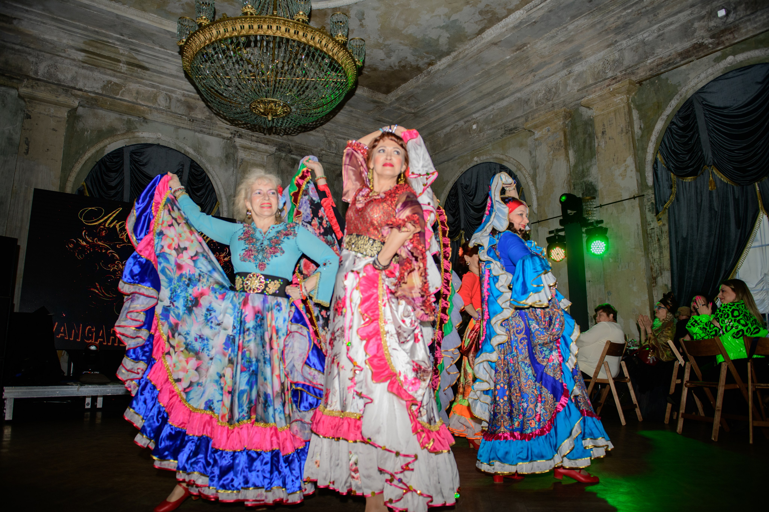 Репортаж модного показа «Люди брендов». Организация и проведение фотосъемок в Санкт-Петербурге. Фотограф Смирягин Илья