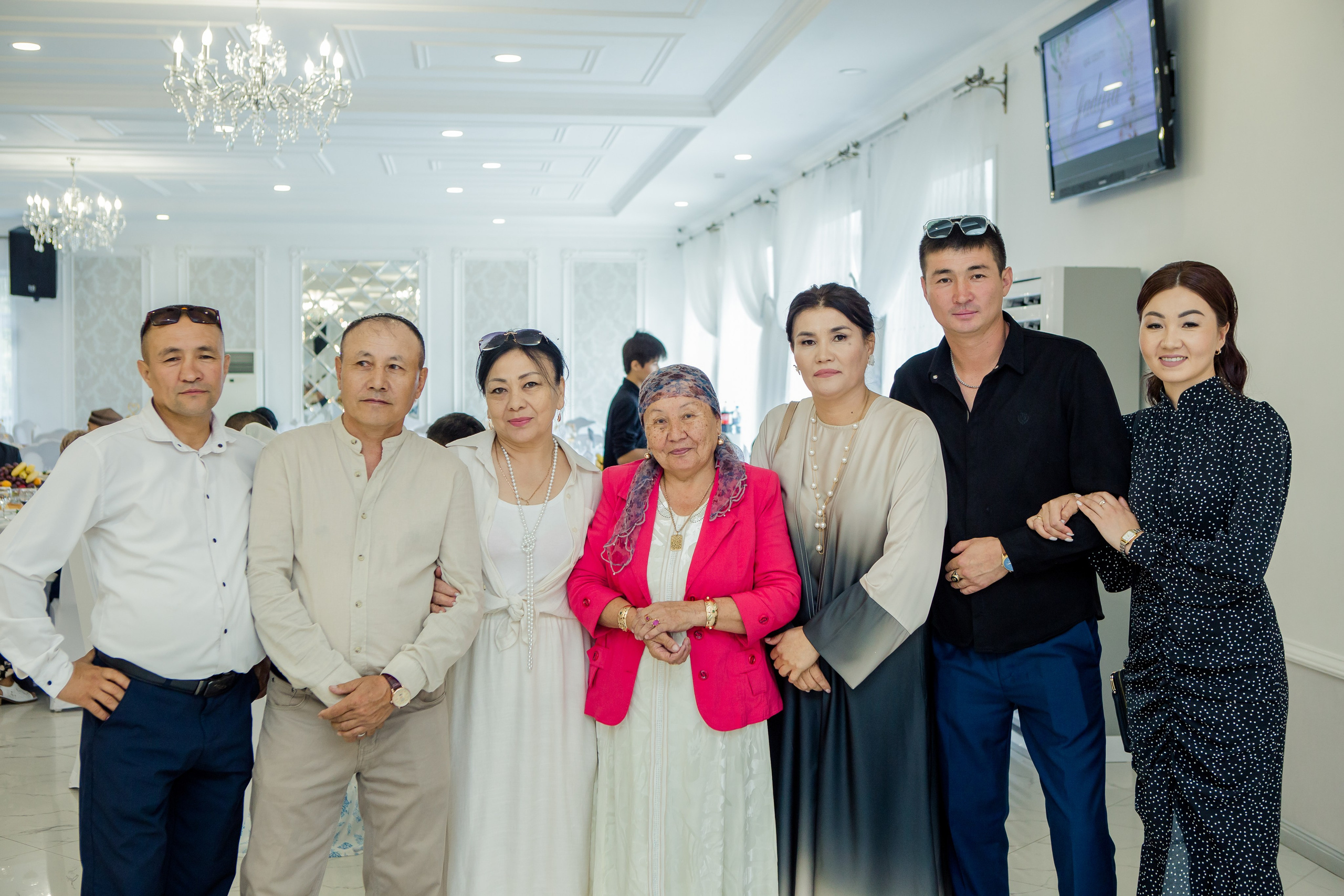 QYZ UZATU ZHADYRA. Свадебный и репортажный фотограф в Астане T.Yertay «Nomad media»