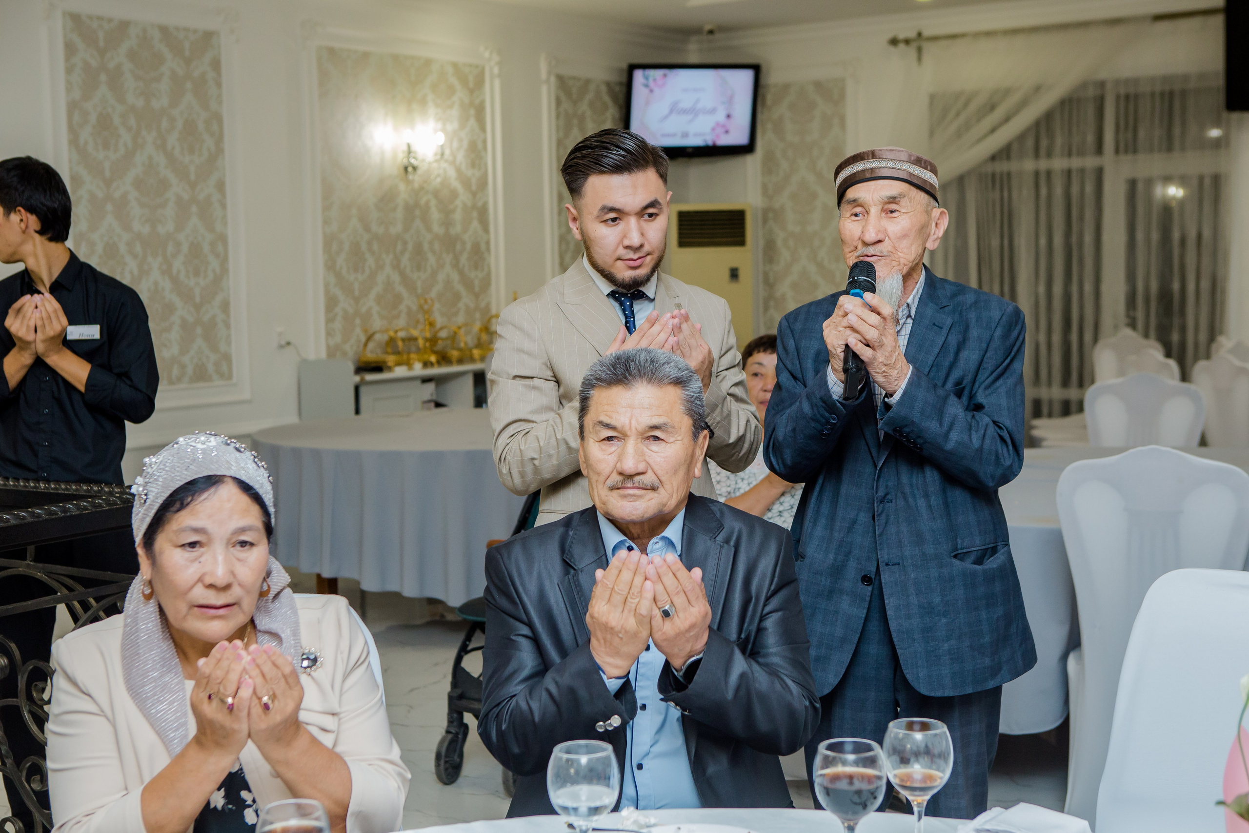 QYZ UZATU ZHADYRA. Свадебный и репортажный фотограф в Астане T.Yertay «Nomad media»