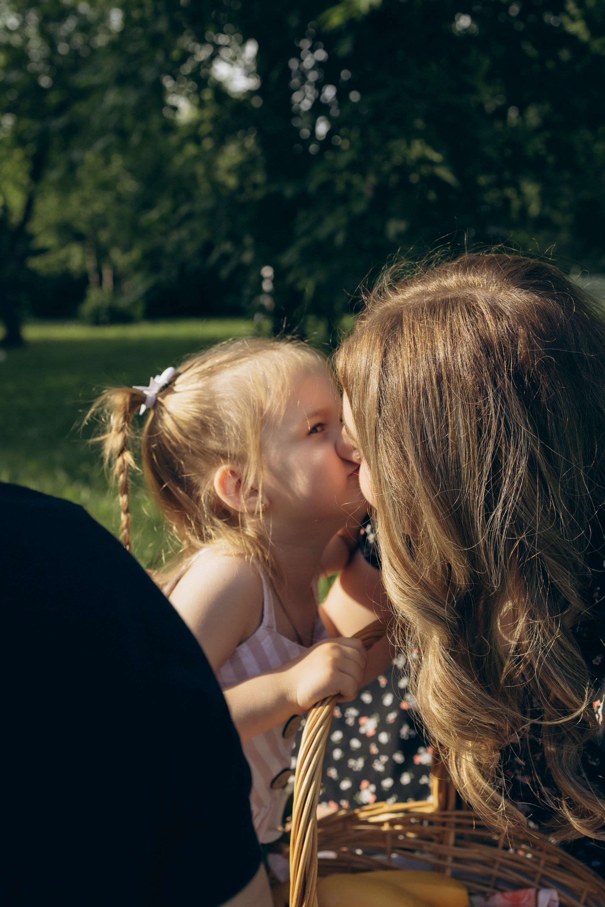 Фото пикник на Иерусалимской горе. Свадебный Фотограф в Иркутске Екатерина Елисеева
