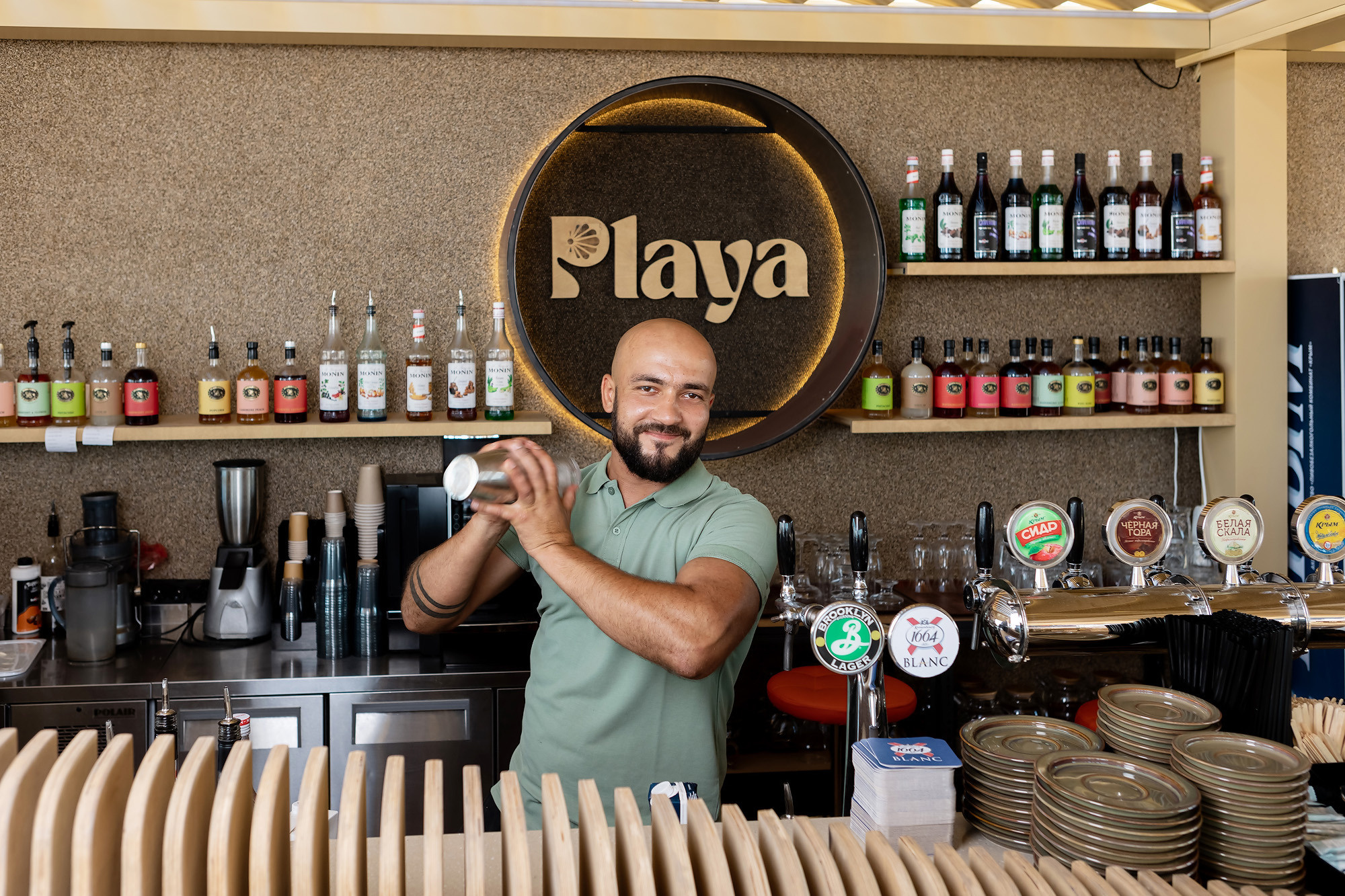 Playa & Corsica — пляжные рестораны в Евпатории. Свадебный фотограф, фотосъемка в Крыму, Севастополе, Симферополе, Ялте