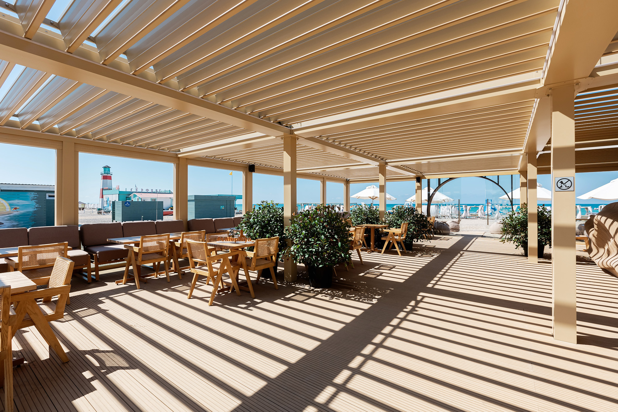 Playa & Corsica — пляжные рестораны в Евпатории. Свадебный фотограф, фотосъемка в Крыму, Севастополе, Симферополе, Ялте