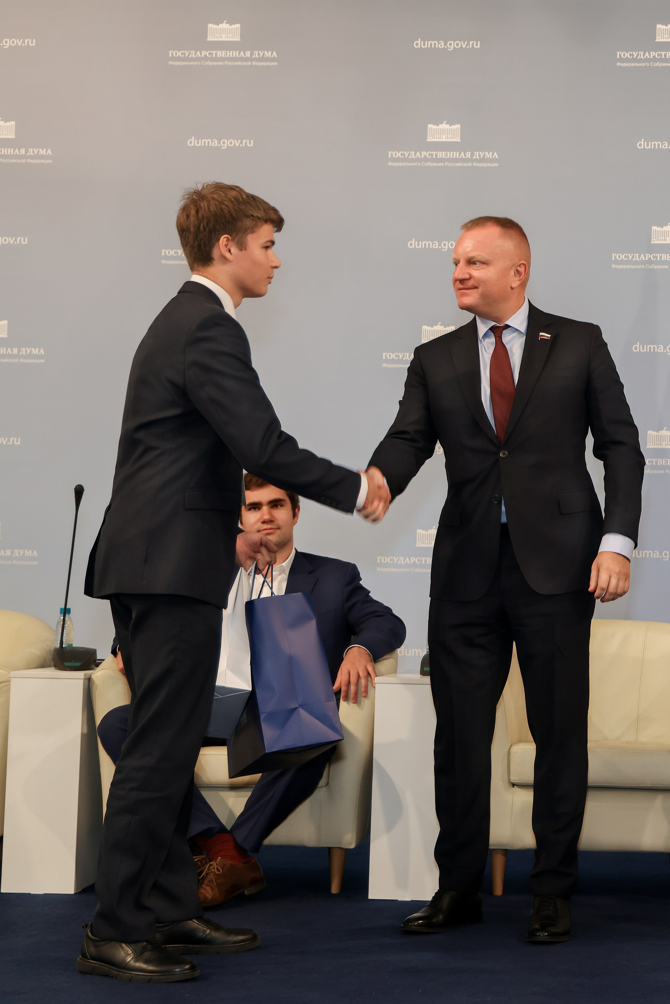 Государственная дума «Юные техники и Изобретатели». Фотограф Антон Чупринин