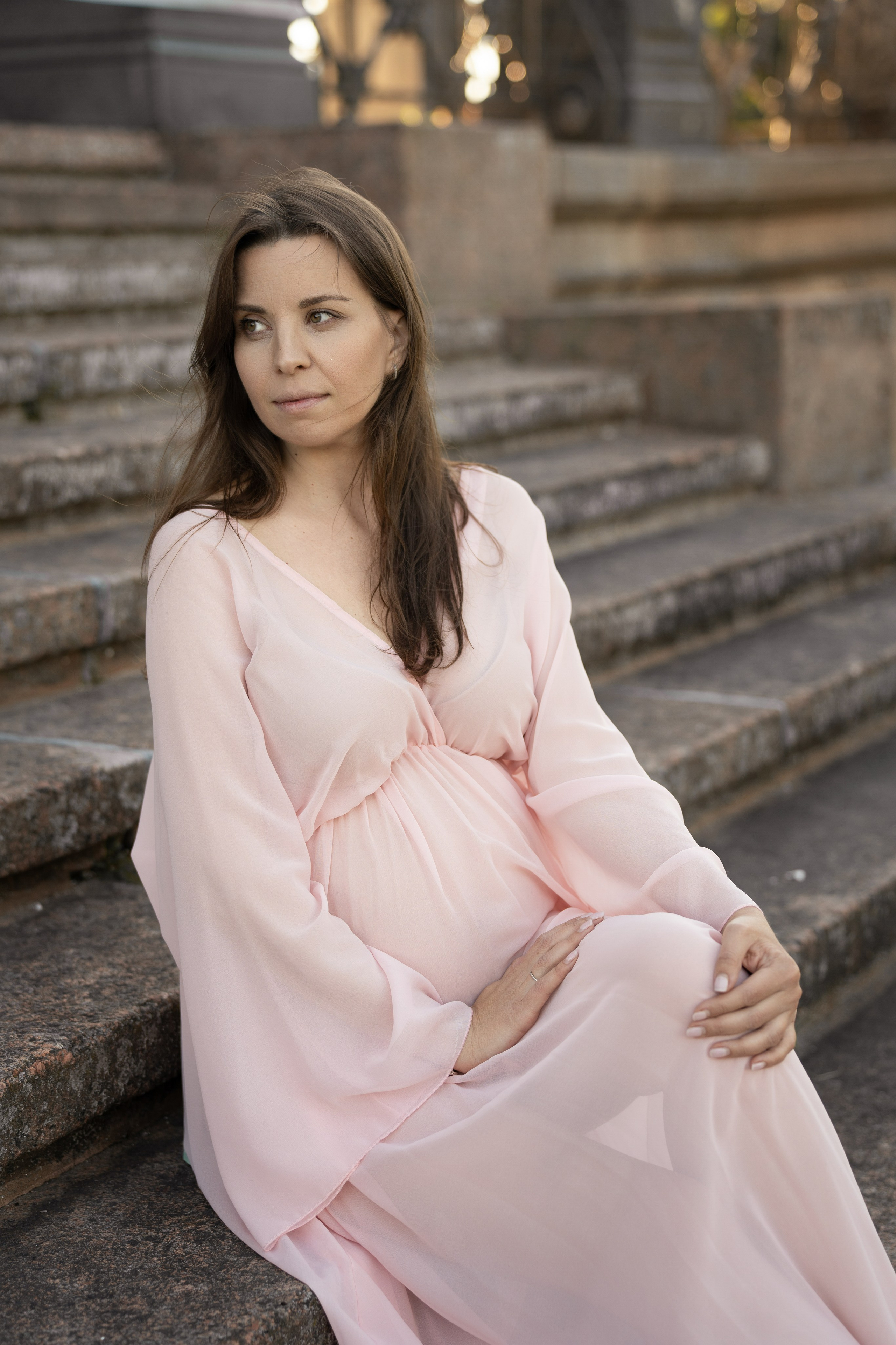 Фотосессия беременности у старинного особняка