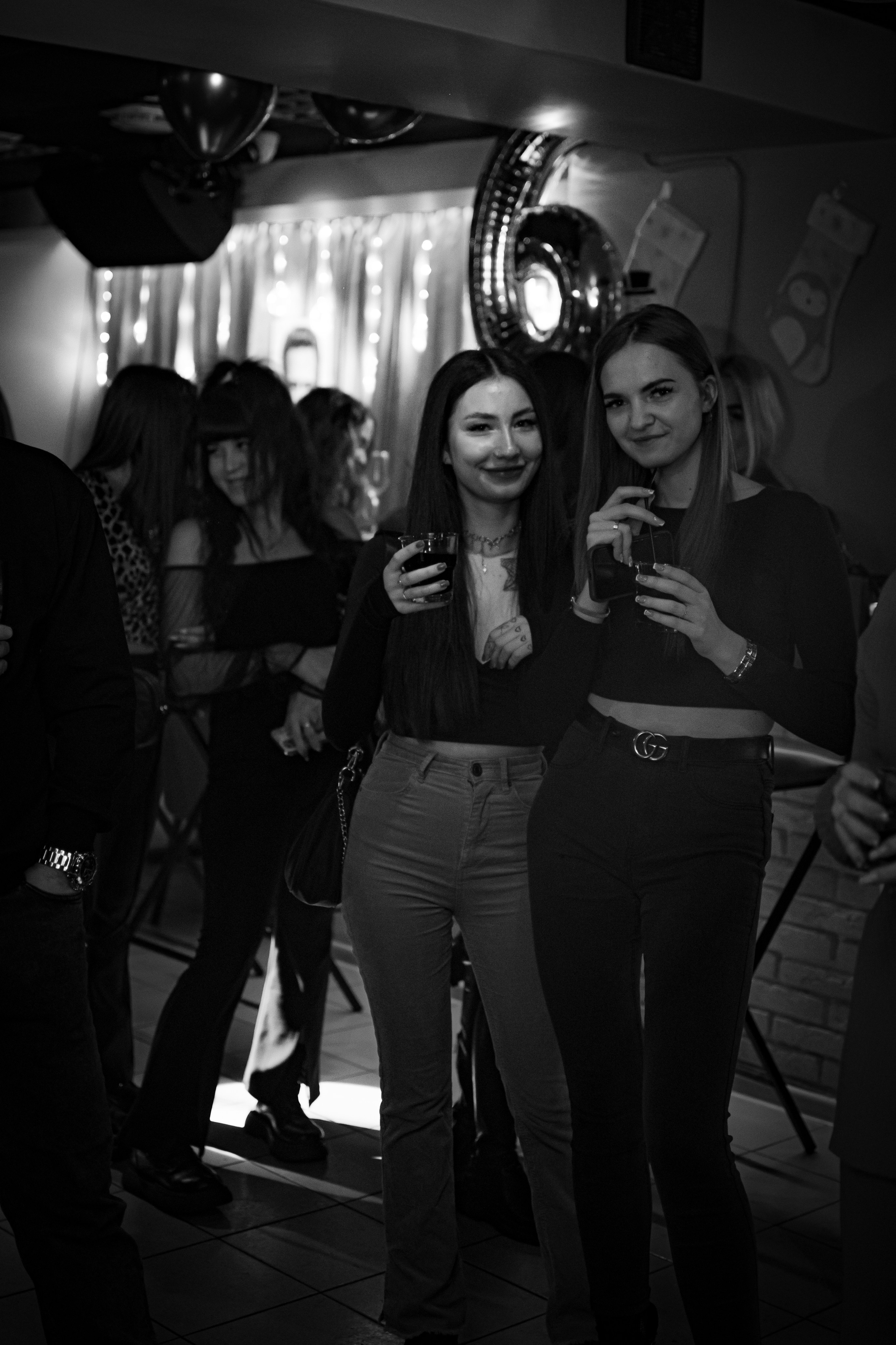 HOLLYWOOD / 6 YEARS. Photokarish