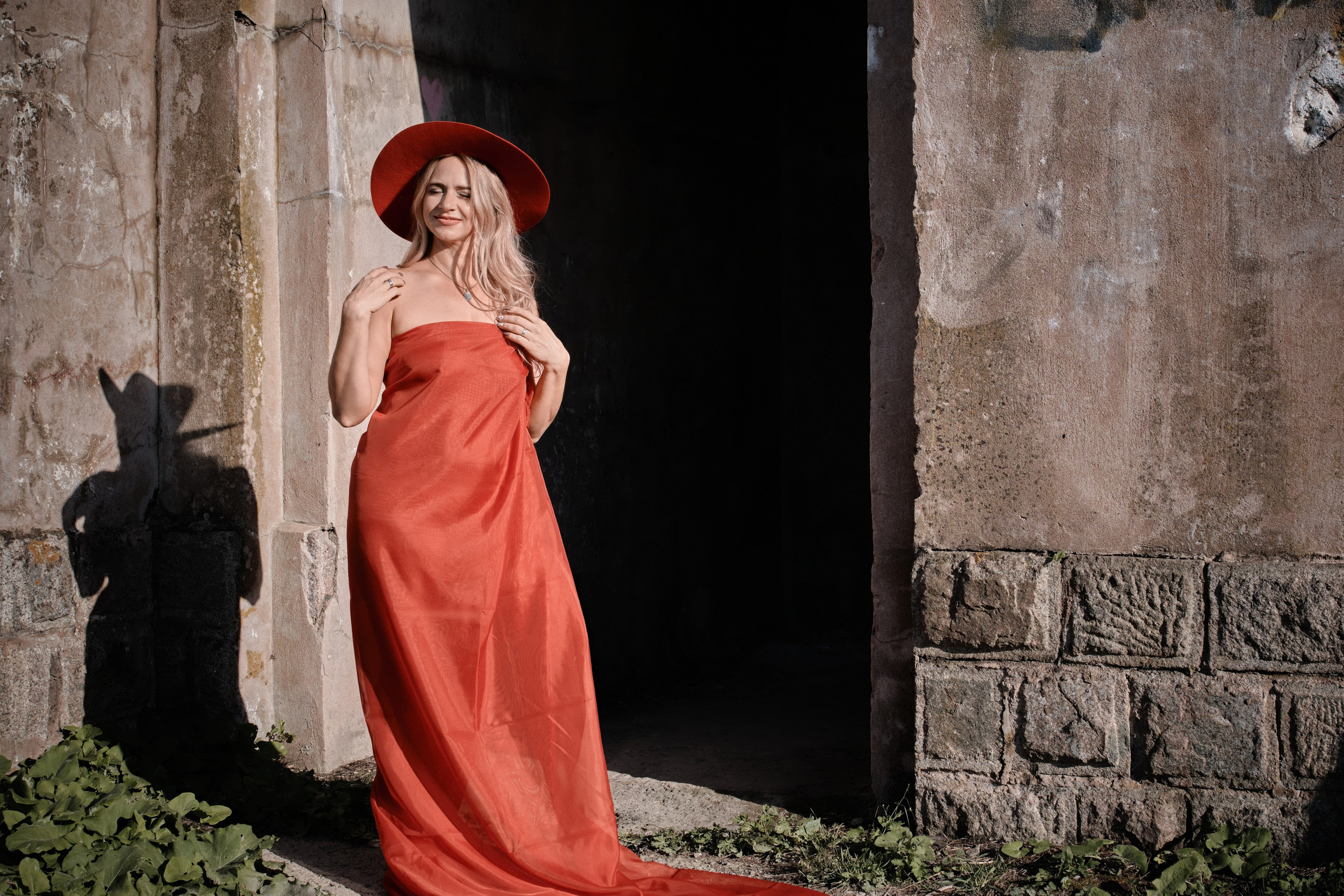 Фотосессии с цветным тюлем Санкт-Петербург. Фотограф портретный архитектурный лавстори будуар Санкт-Петербург Виктор Иванов