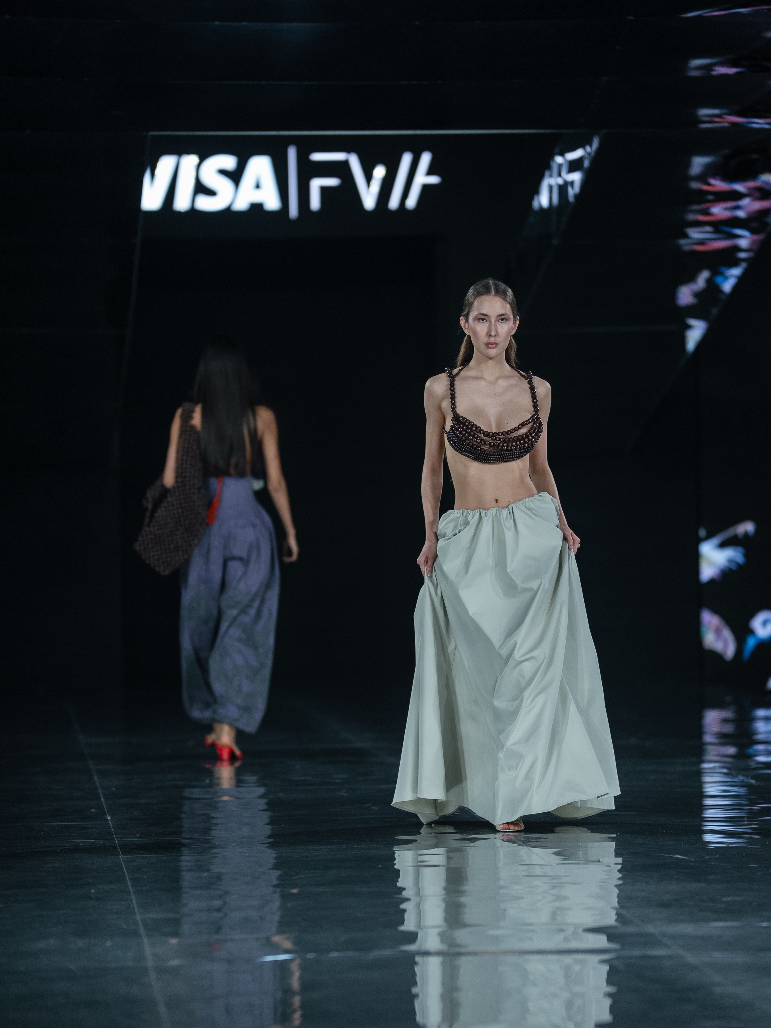Visa Fashion Week Pre-Fall Mariko. Сайт Алматинского НЮ АРТ, будуар и фэшн фотографа Дениса Карпенко