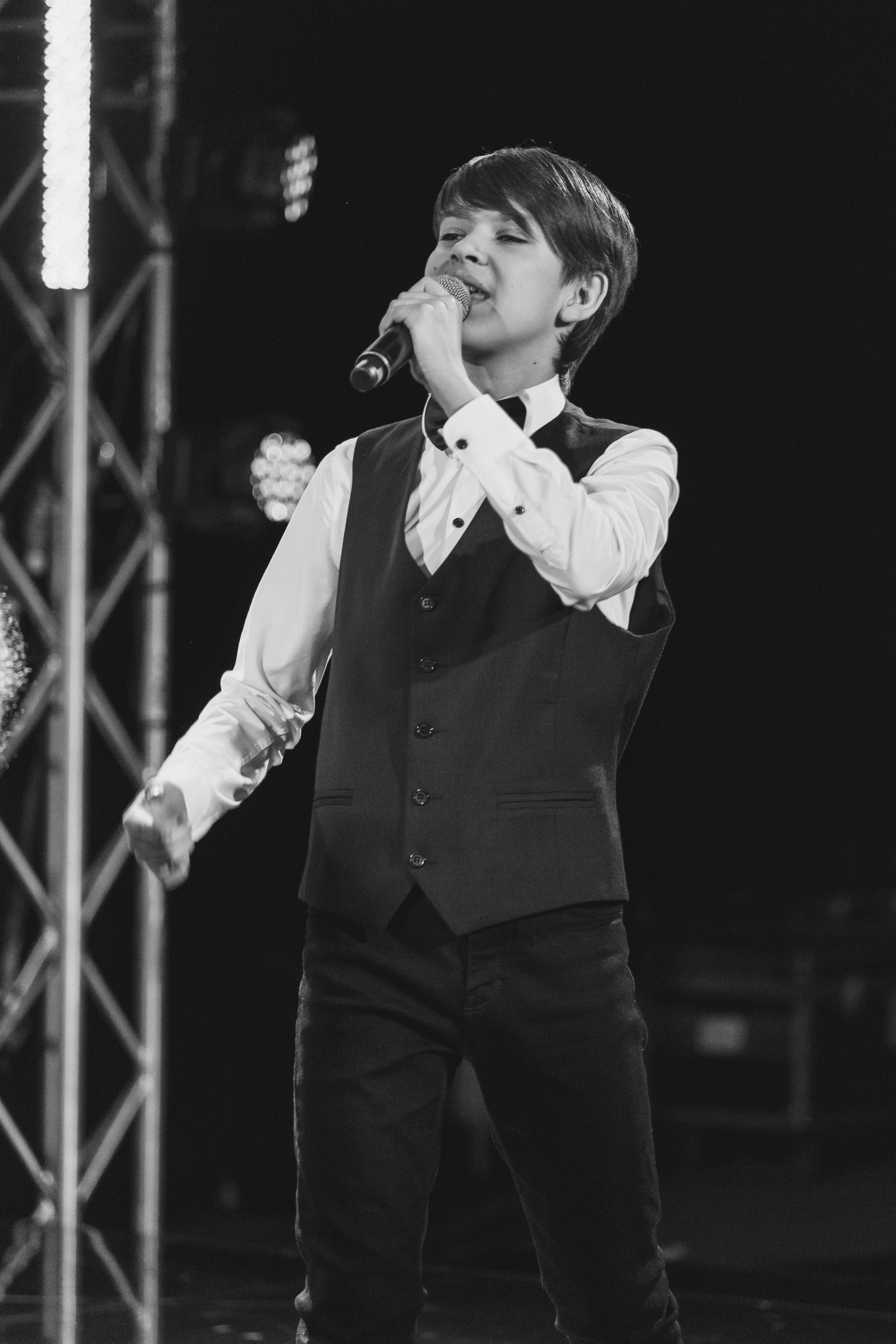 О2ТВ группа СТРАНА. Видеооператор/Фотограф Николай Завьялов