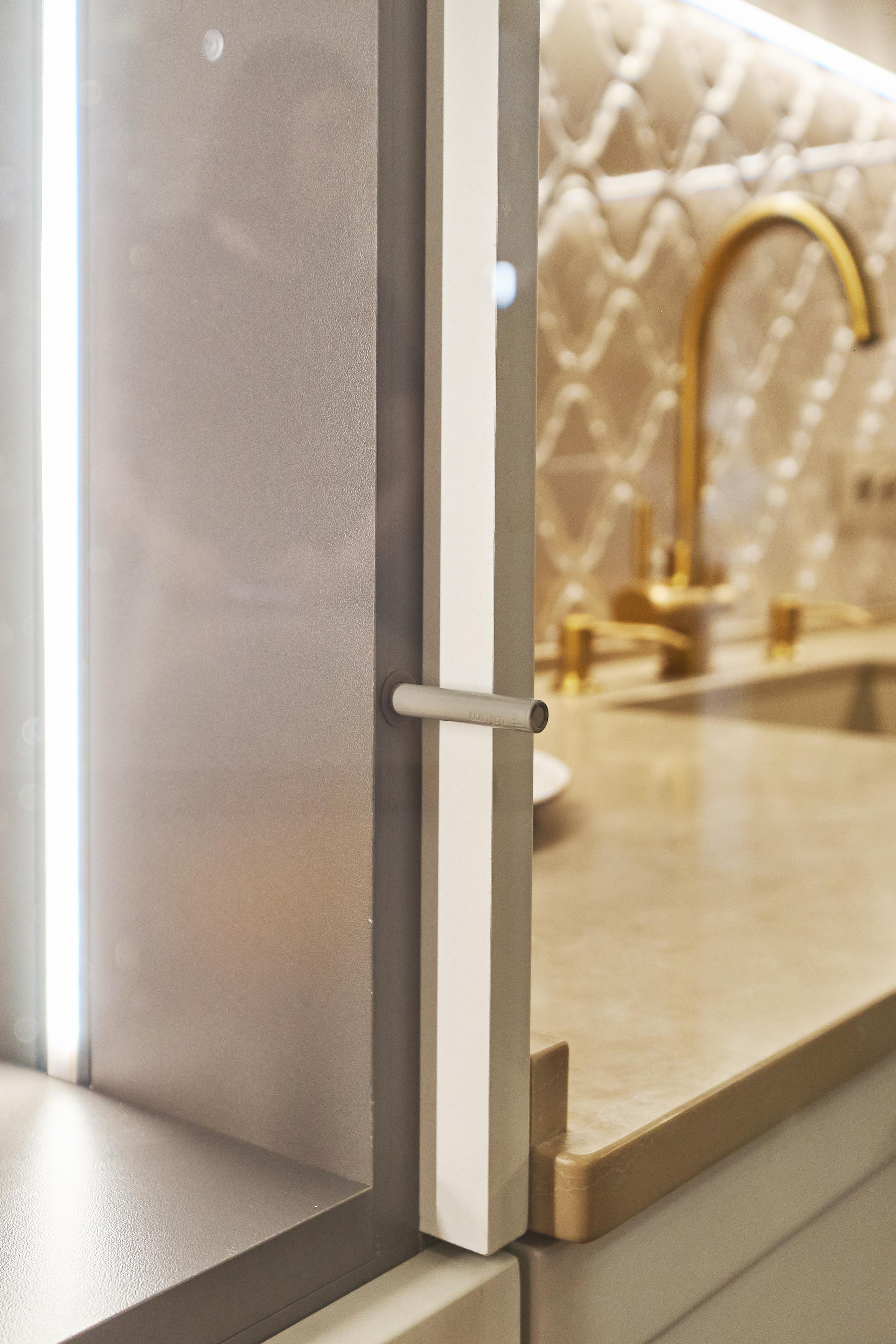 Кухни Томск на заказ. Изготовление мебели по размерам. ГУДРУМ — Мебель на заказ в Томске | Кухни | Шкафы | Стулья и Столы