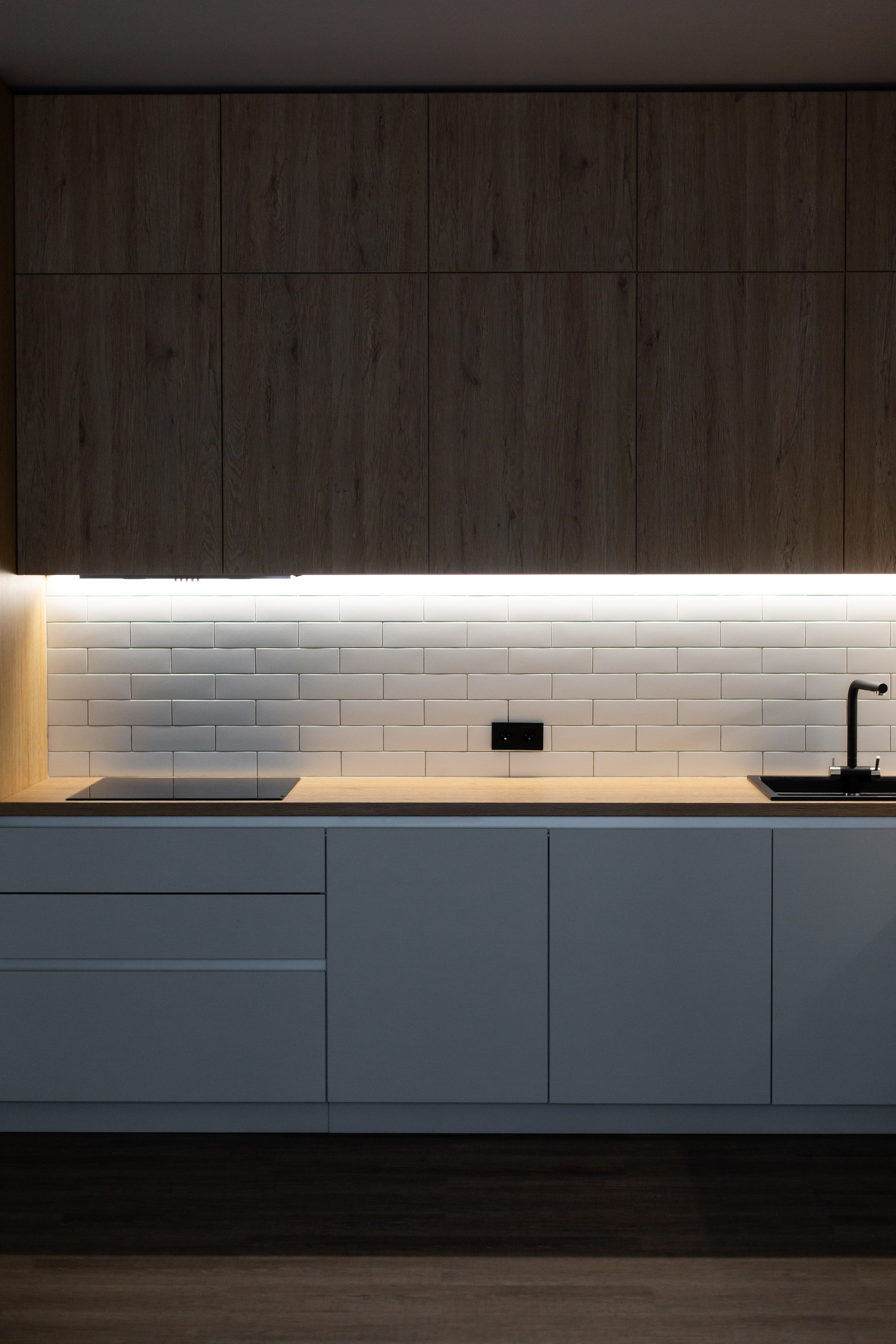 Кухня на заказ в Томске Комсомольский 48 | Мебель Кухни Шкафы заказать. ГУДРУМ — Мебель на заказ в Томске | Кухни | Шкафы | Стулья и Столы