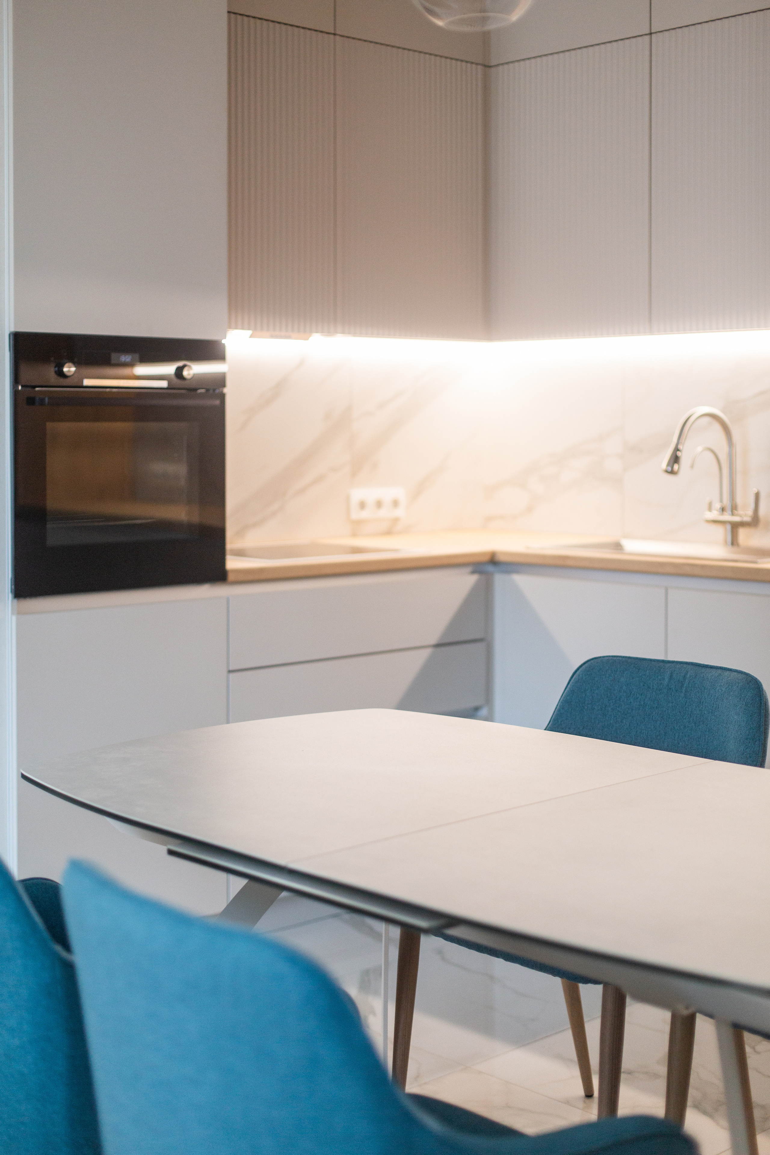 Кухня на заказ в Томске пер. Нечевский | Мебель Кухни Шкафы заказать. ГУДРУМ — Мебель на заказ в Томске | Кухни | Шкафы | Стулья и Столы