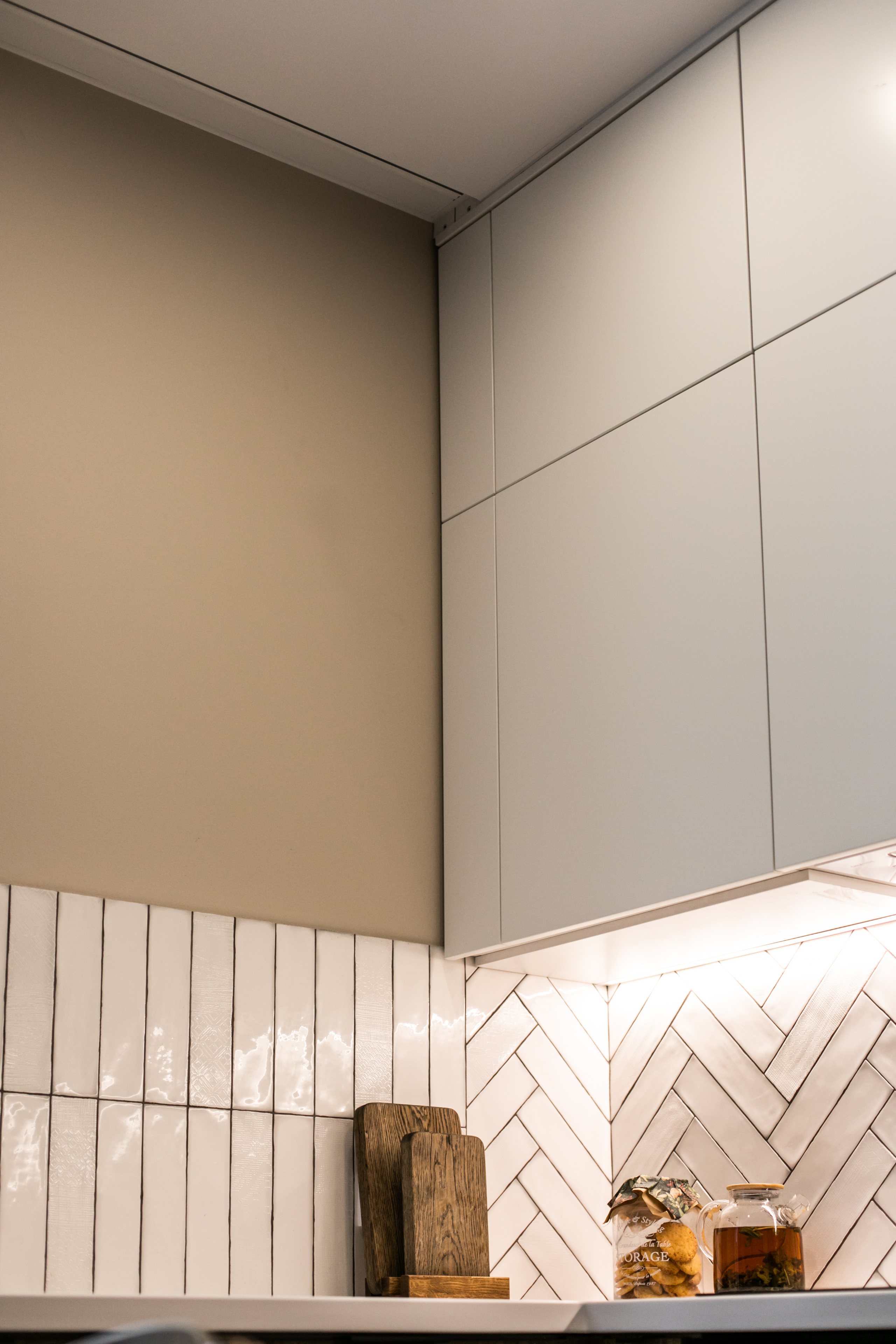 Кухня на заказ в Томске д.Петрово| Мебель Кухни Шкафы заказать. ГУДРУМ — Мебель на заказ в Томске | Кухни | Шкафы | Стулья и Столы