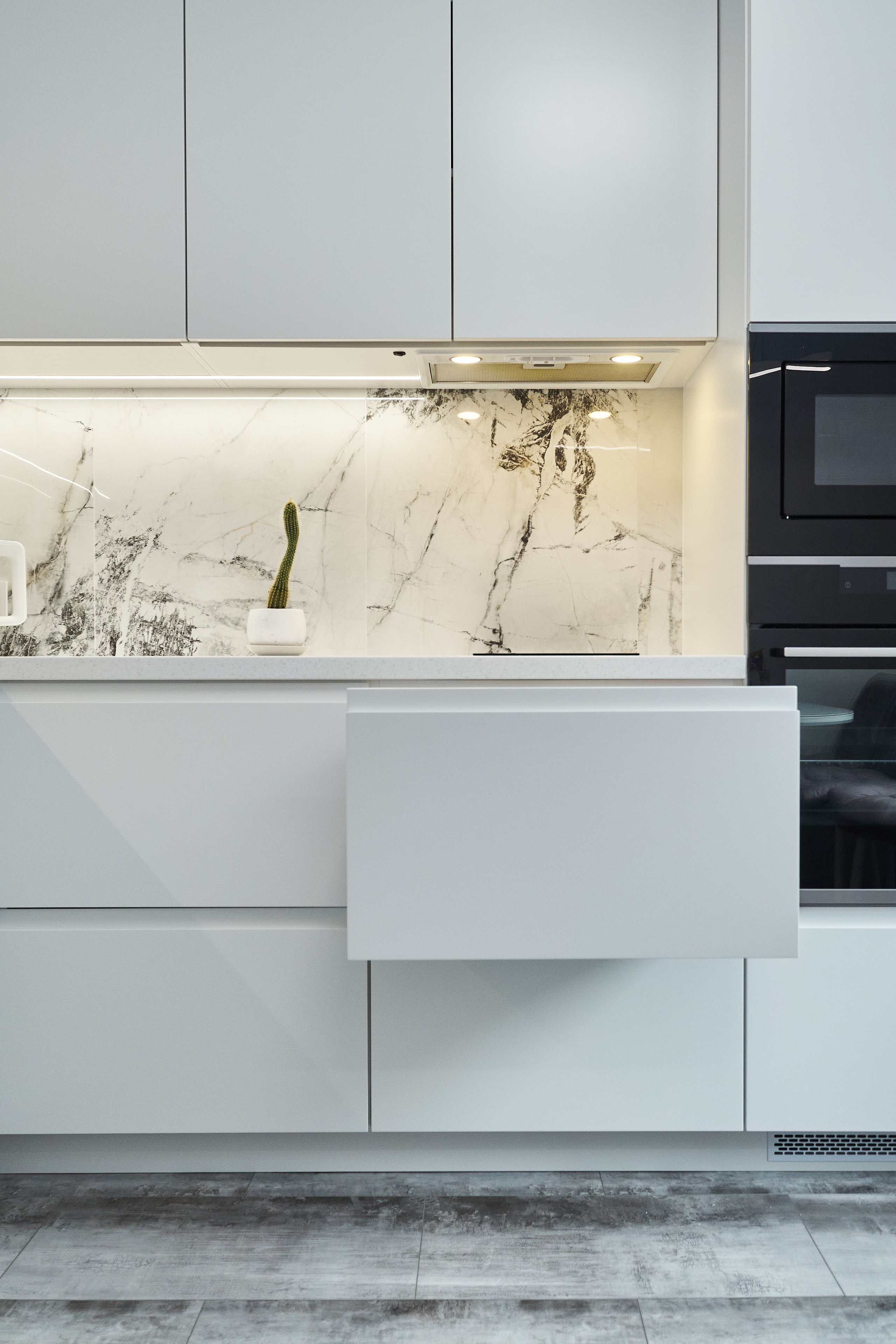 Кухня на заказ в Томске на ул.Лебедева Томск| Мебель Кухни Шкафы. ГУДРУМ — Мебель на заказ в Томске | Кухни | Шкафы | Стулья и Столы