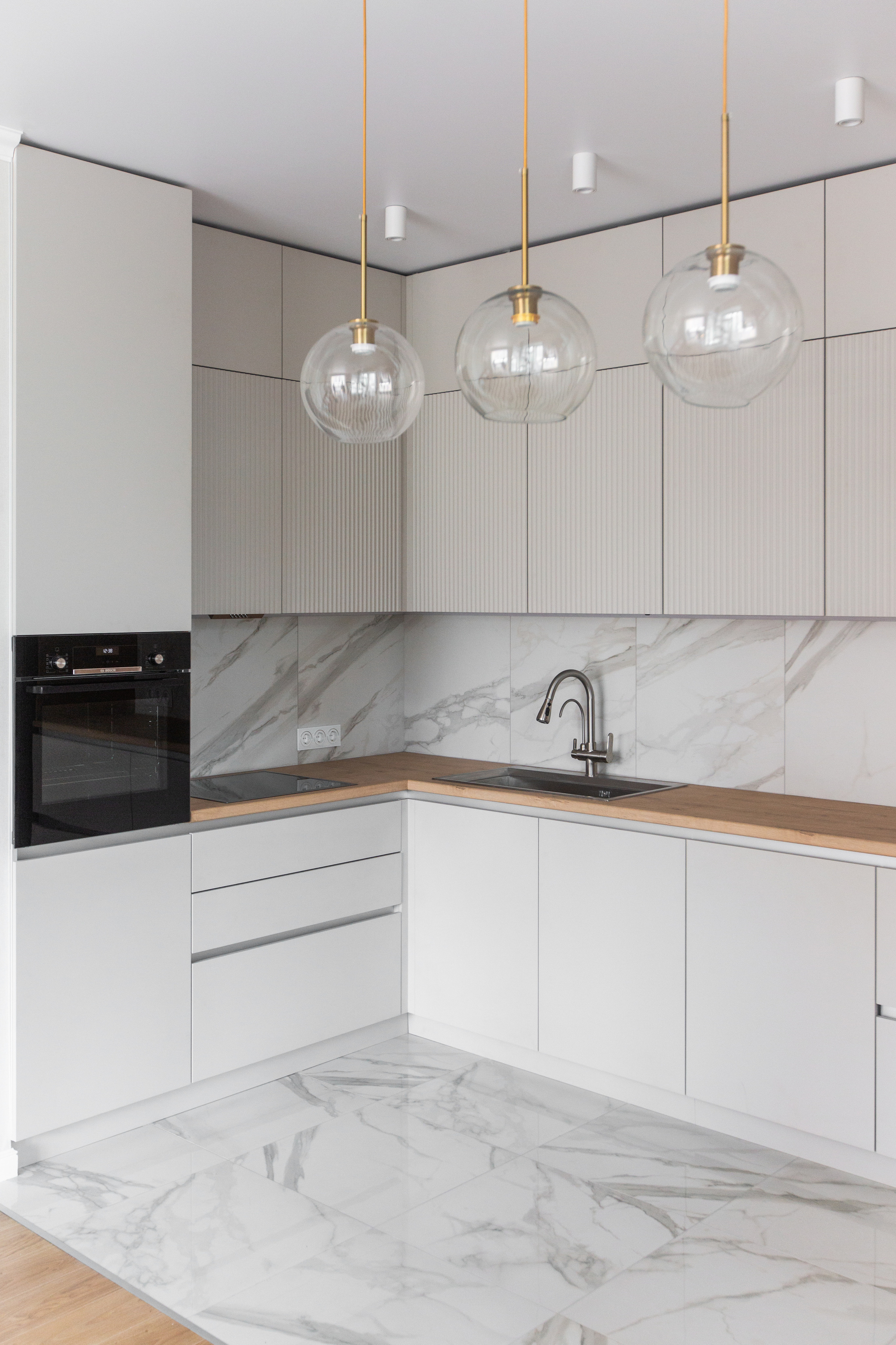 Кухня на заказ в Томске пер. Нечевский | Мебель Кухни Шкафы заказать. ГУДРУМ — Мебель на заказ в Томске | Кухни | Шкафы | Стулья и Столы