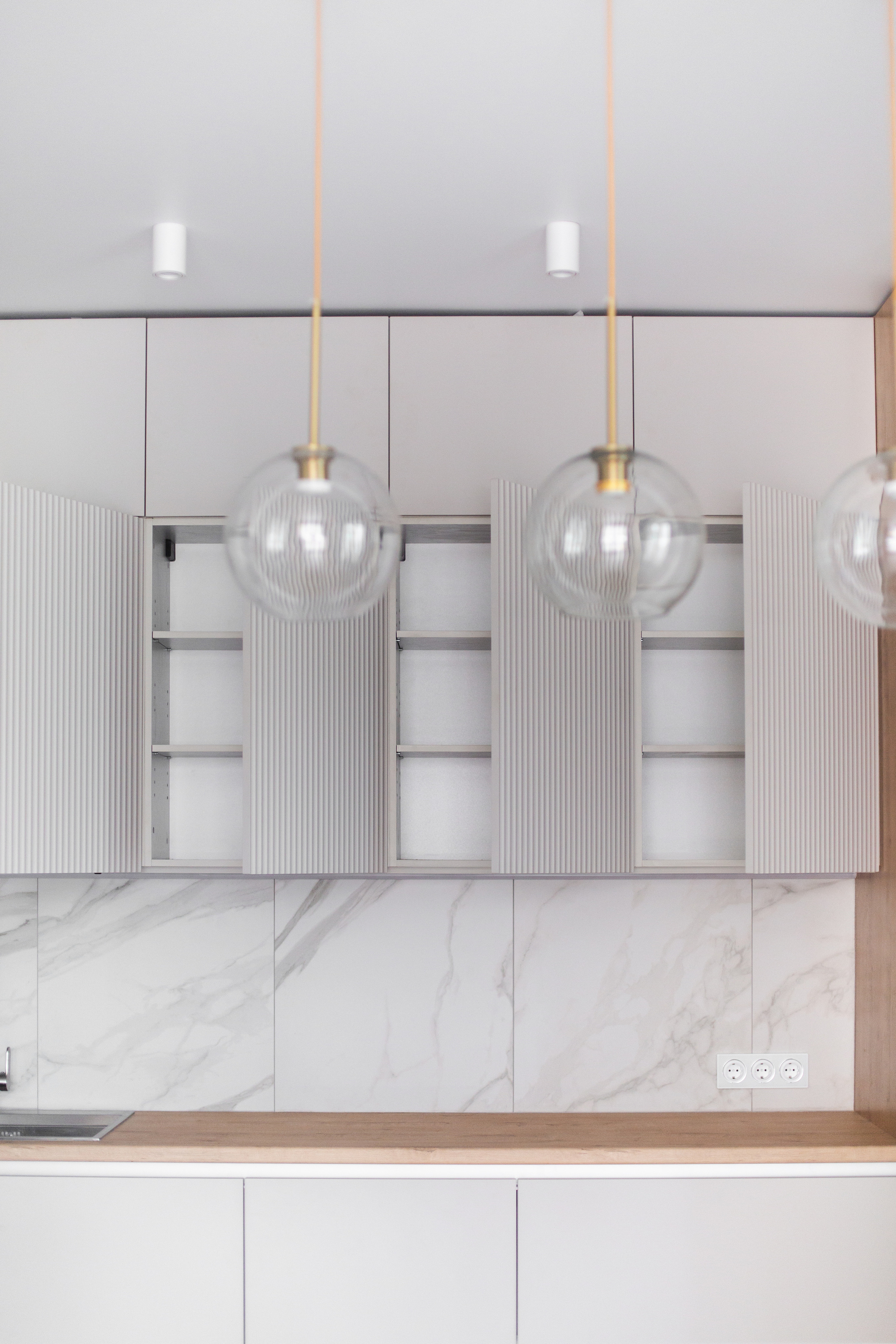 Кухня на заказ в Томске пер. Нечевский | Мебель Кухни Шкафы заказать. ГУДРУМ — Мебель на заказ в Томске | Кухни | Шкафы | Стулья и Столы