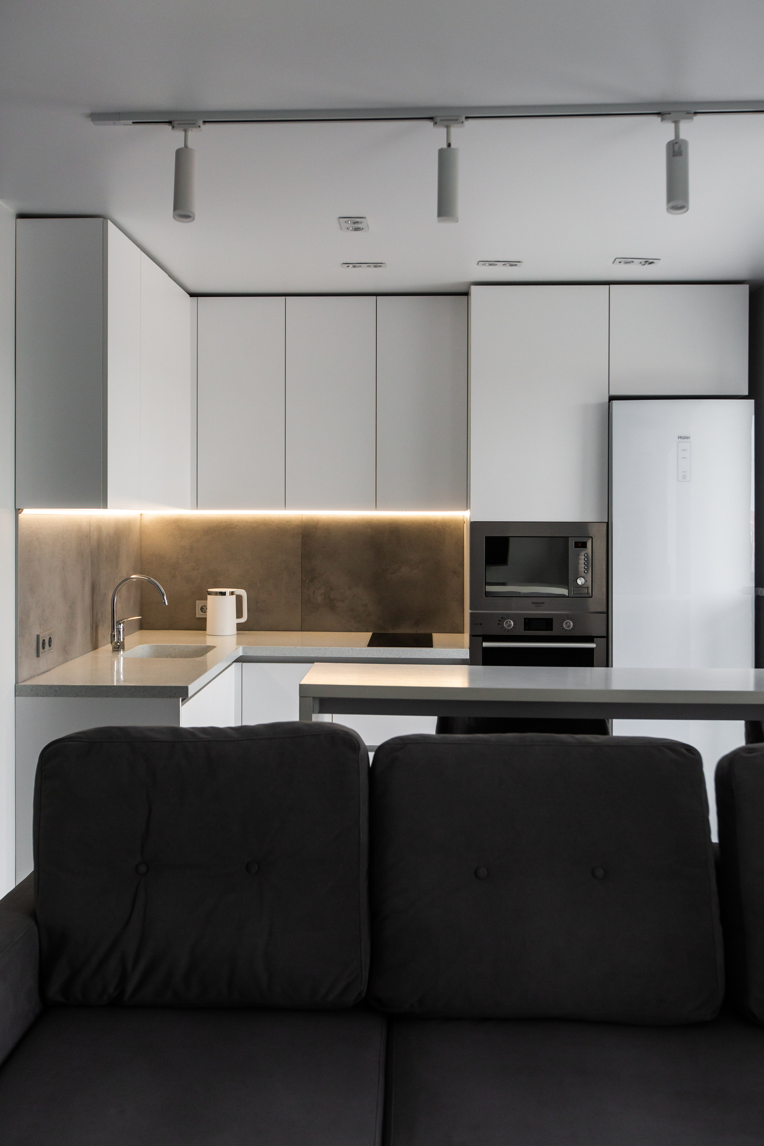 Кухня на заказ в Томске Северный Парк | Кухни Шкафы заказать. ГУДРУМ — Мебель на заказ в Томске | Кухни | Шкафы | Стулья и Столы