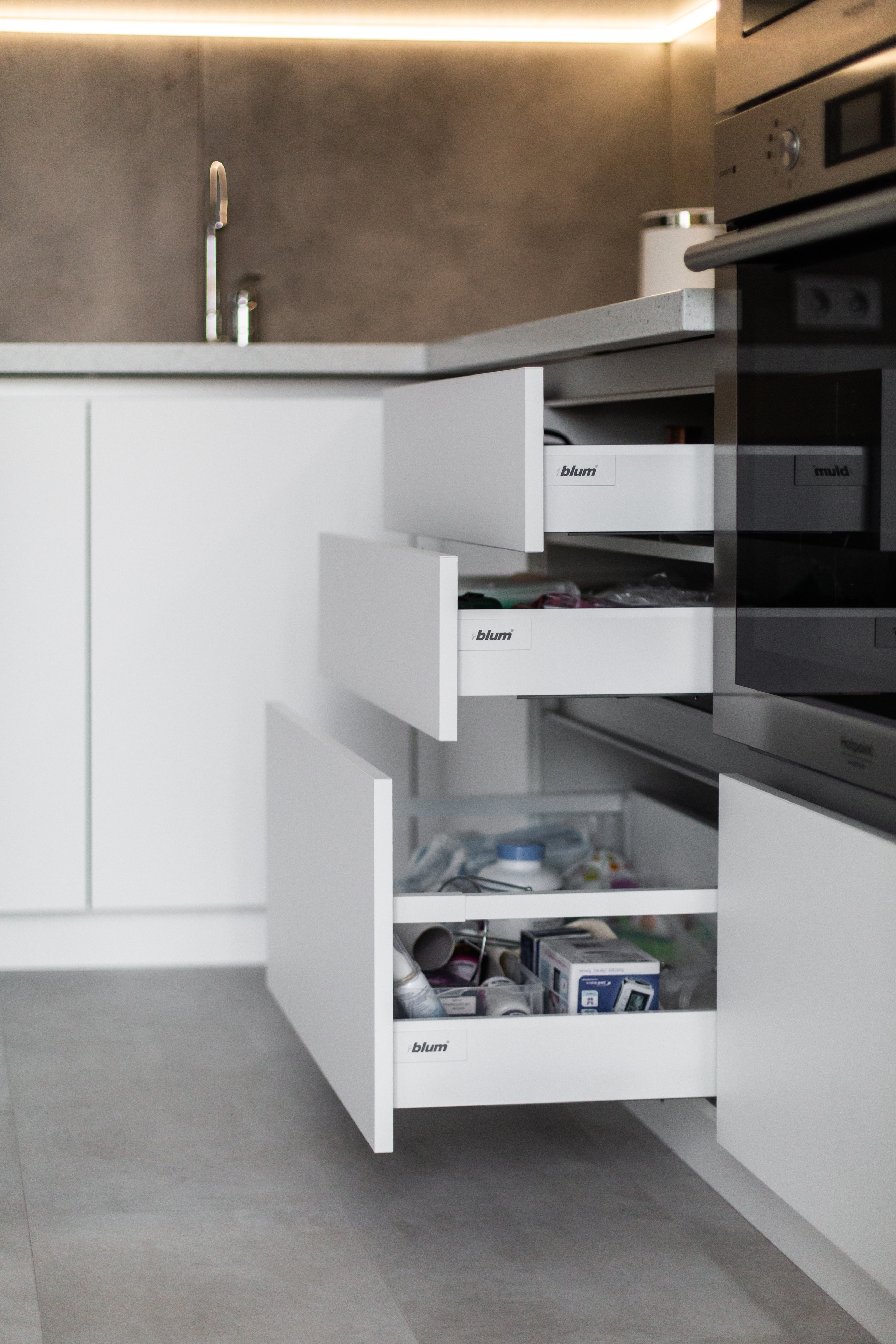 Кухня на заказ в Томске Северный Парк | Кухни Шкафы заказать. ГУДРУМ — Мебель на заказ в Томске | Кухни | Шкафы | Стулья и Столы